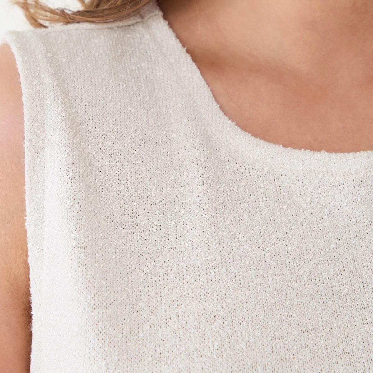5 Sleeveless Textured Curved Hem Tank NATURAL BEIGE, 5 of 5