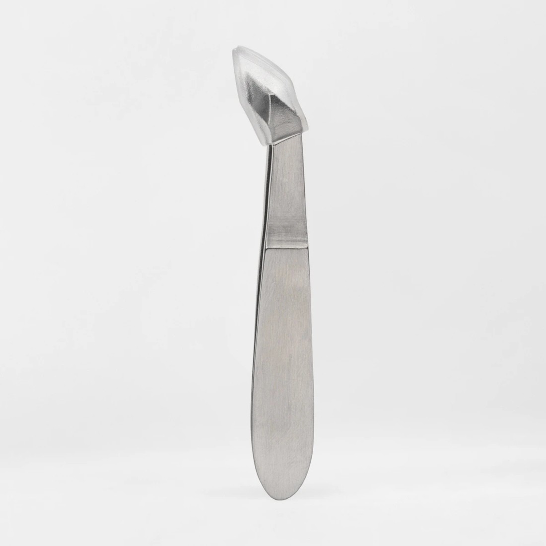 2 OXX Cosmetics Mini Cuticle Nippers, 2 of 5