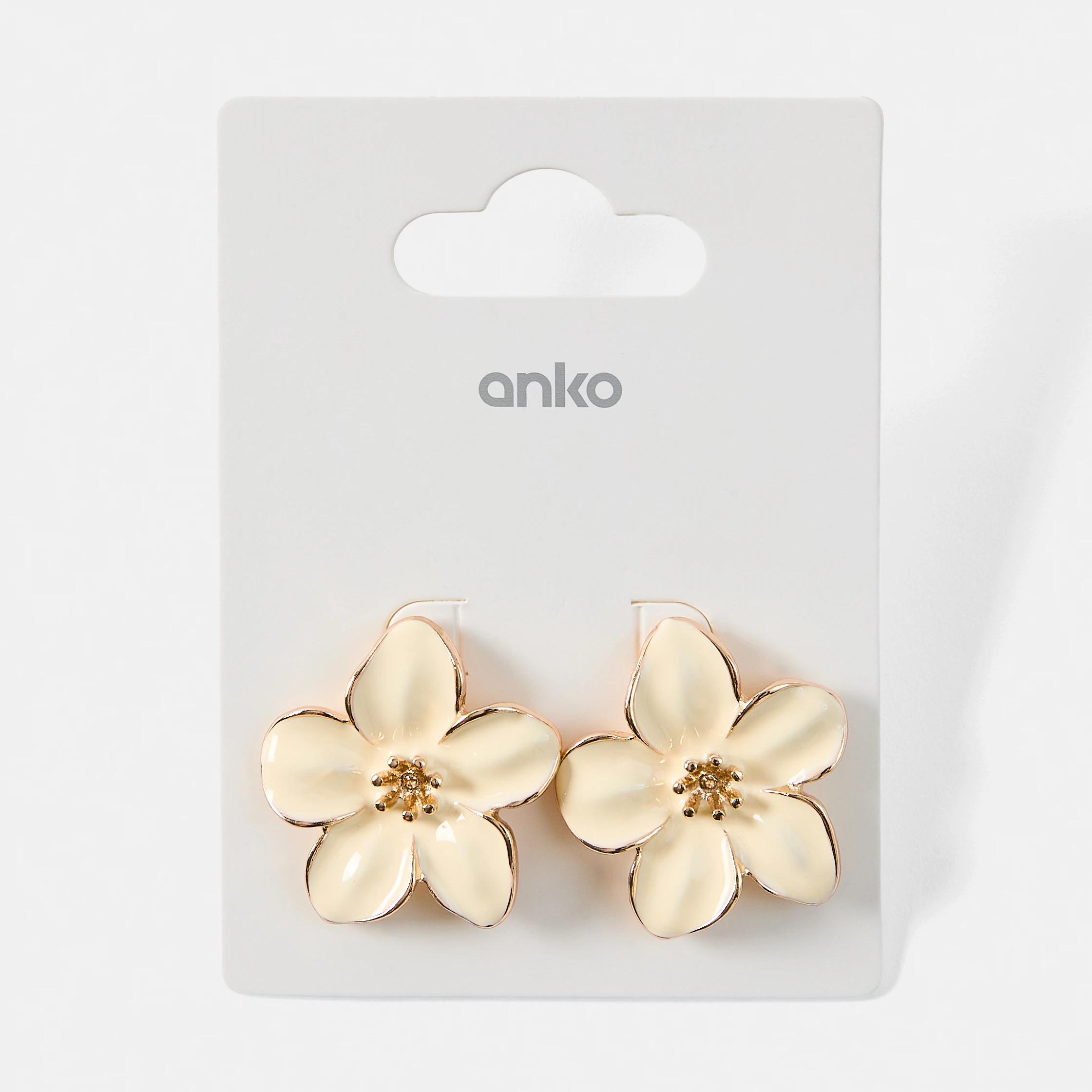 4 Flower Stud Earrings Yellow, 4 of 4