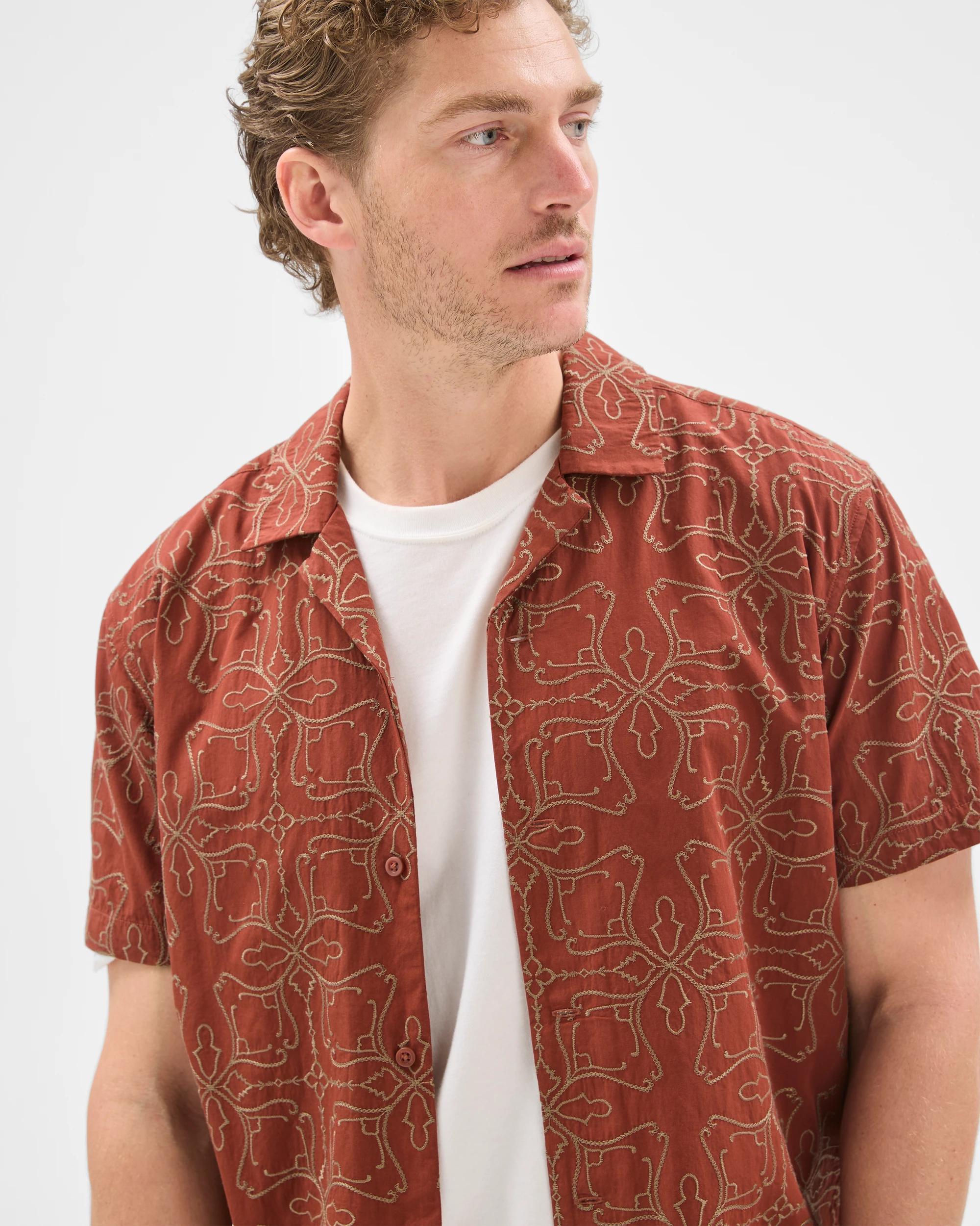 5 Target Man Short Sleeve Embroidered Shirt BROWN STONE, 5 of 7