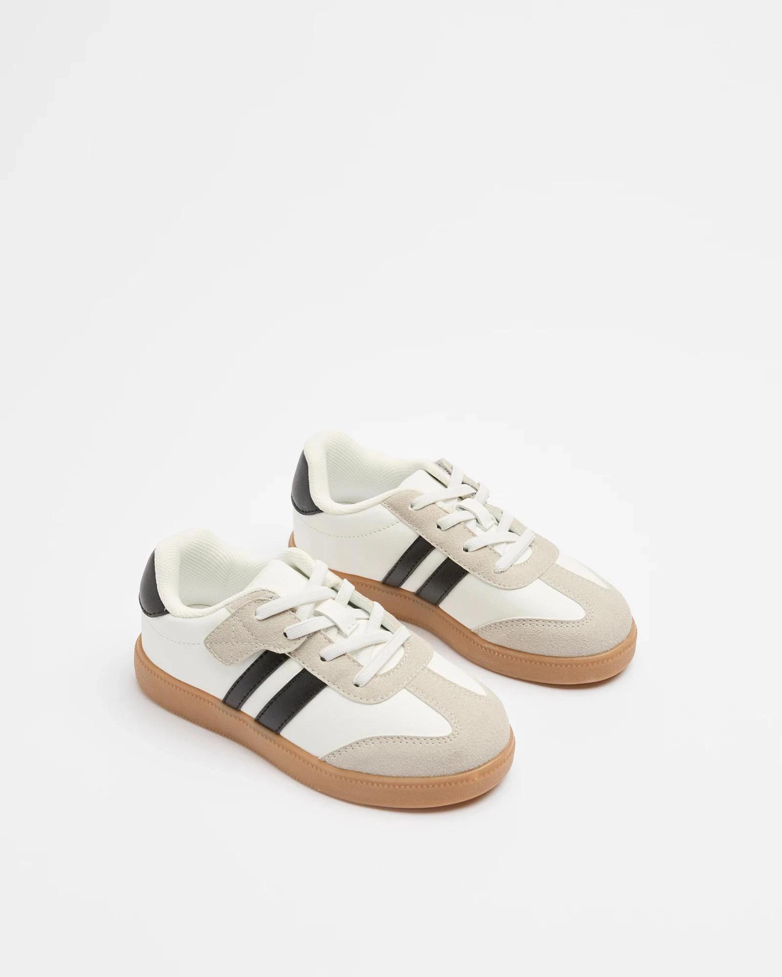 2 Target Kids Girls Junior Retro Self-Fastening Sneaker - Canterbury WHITE, 2 of 2