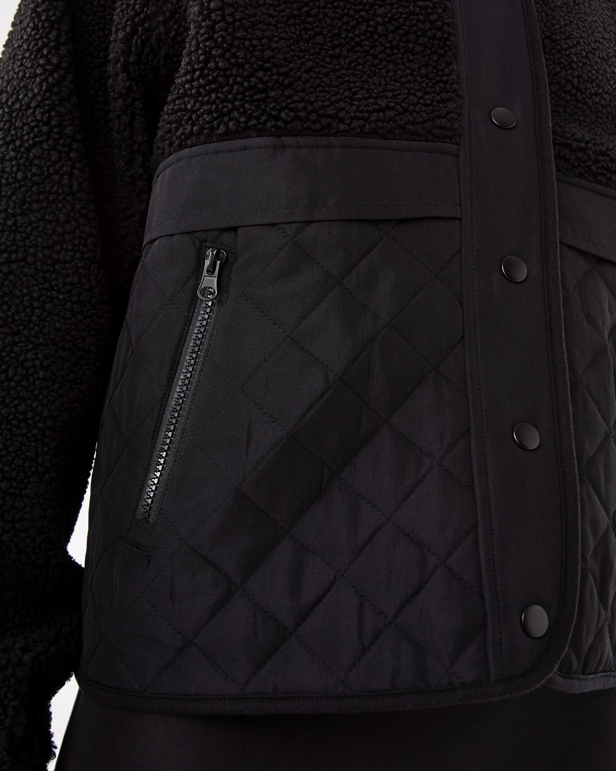 8 Active Womens Contrast Sherpa Quilted Jacket Black, 8 of 8