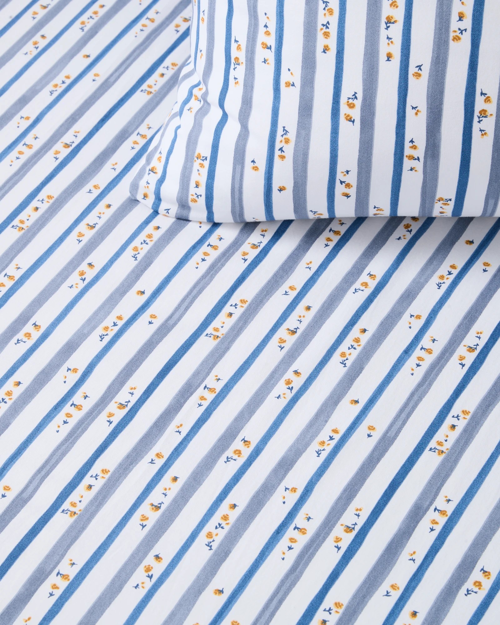 2 Target Australian Cotton Stripe Floral Mix & Match Fitted Sheet
 - Queen Bed
 - Blue, 2 of 4