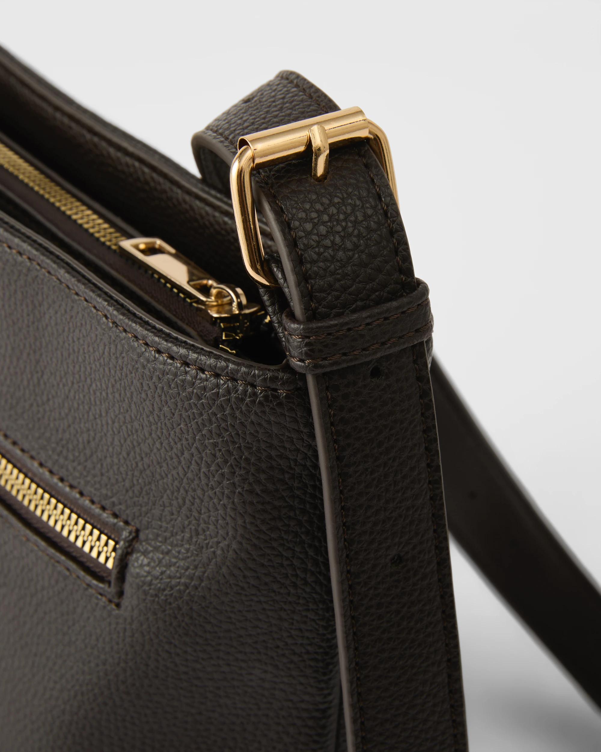 5 Messenger Crossbody Bag Deep Fudge, 5 of 7