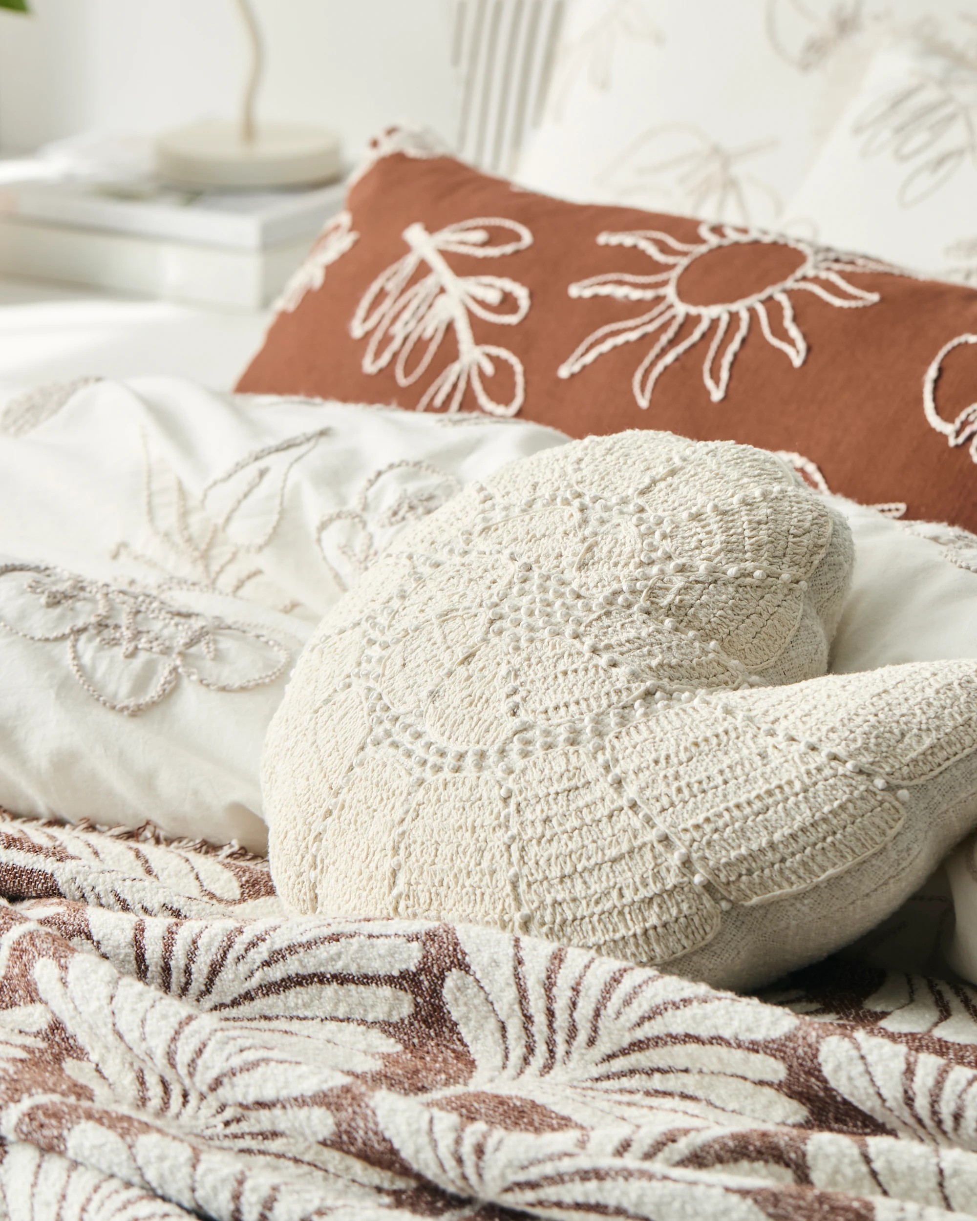 6 Target Lunar Embroidered Cotton Quilt Cover Set - King Bed - White, 6 of 8