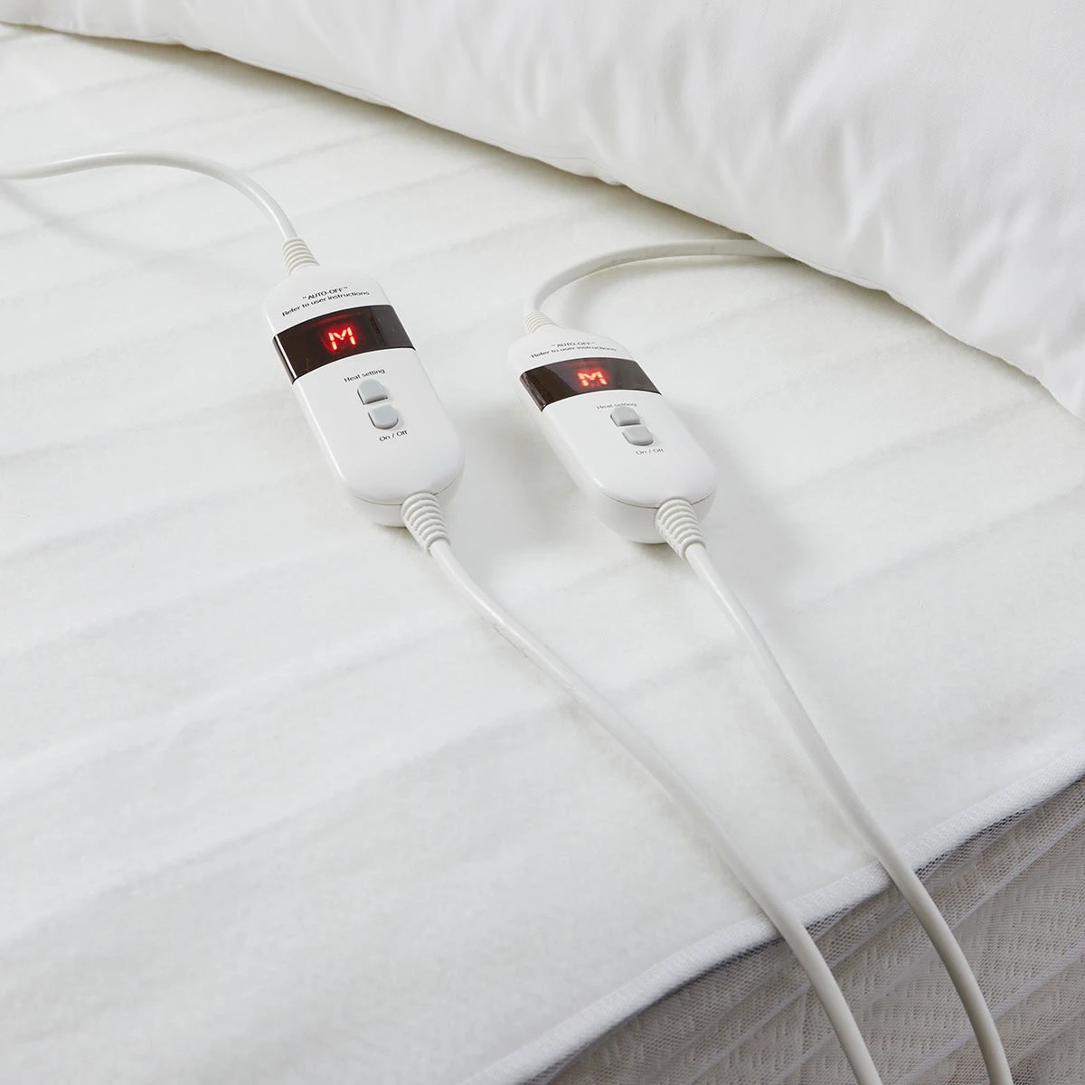 1 Fitted Electric Blanket - Double Bed, White, 1 of 6