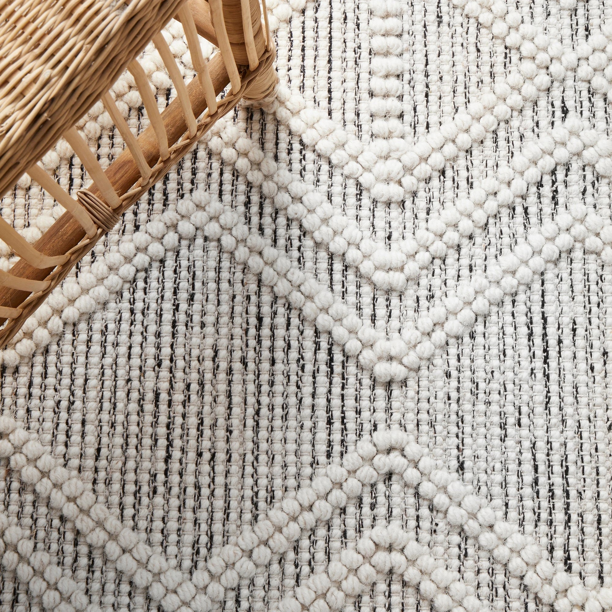 5 Common Ground Rugs Chateau Clara 280x190cm - Large Hand Loomed Rug - White, 5 of 10