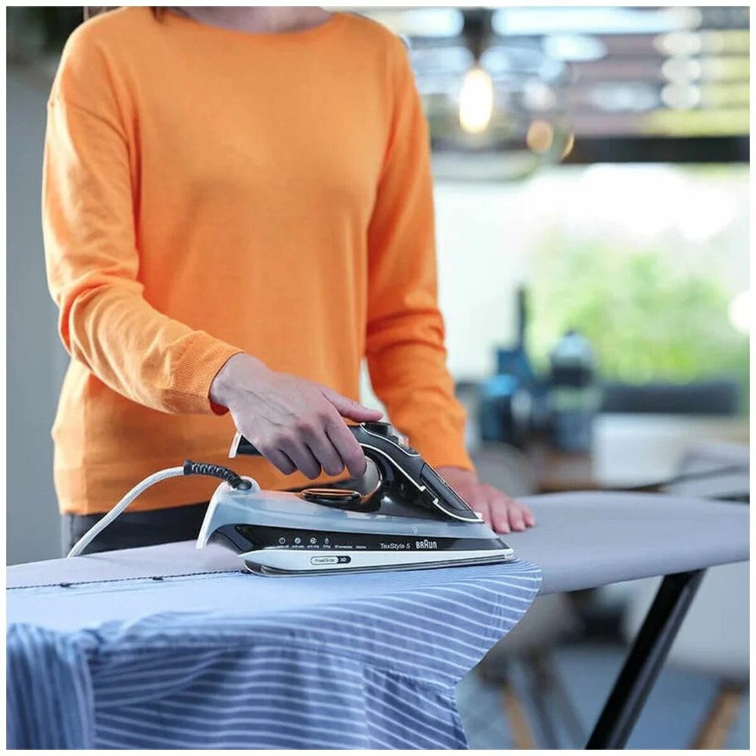 4 Braun TexStyle 5 Steam Iron, 4 of 5