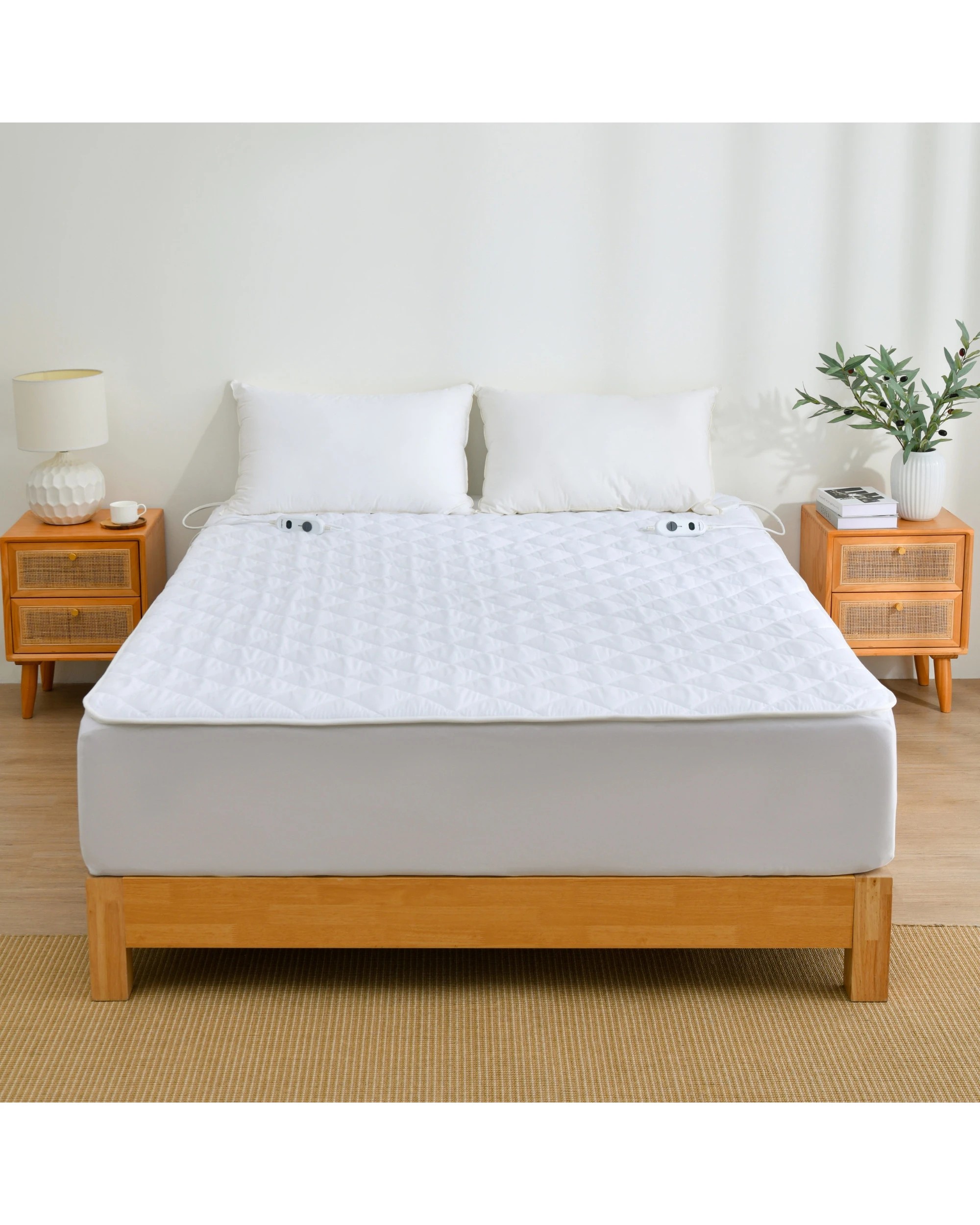 2 Dreamaker HealthGuard Quilted Electric Blanket - Double Bed - White, 2 of 8