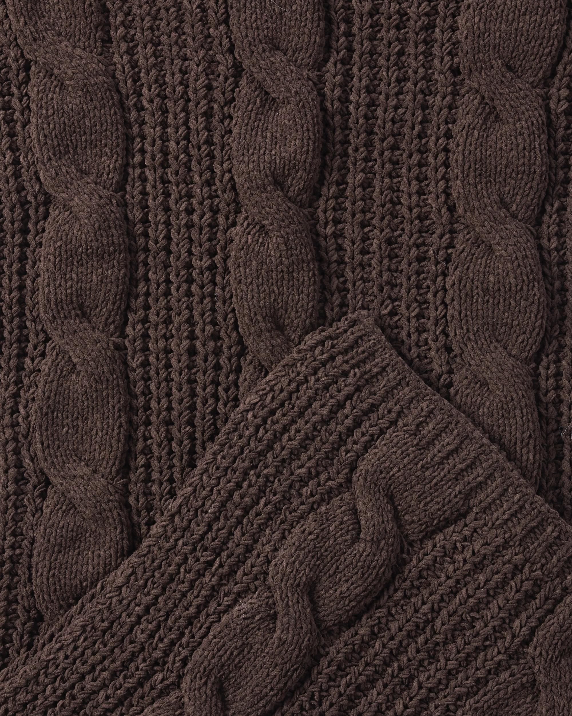 2 Chunky Cable Knit Scarf Brown, 2 of 3