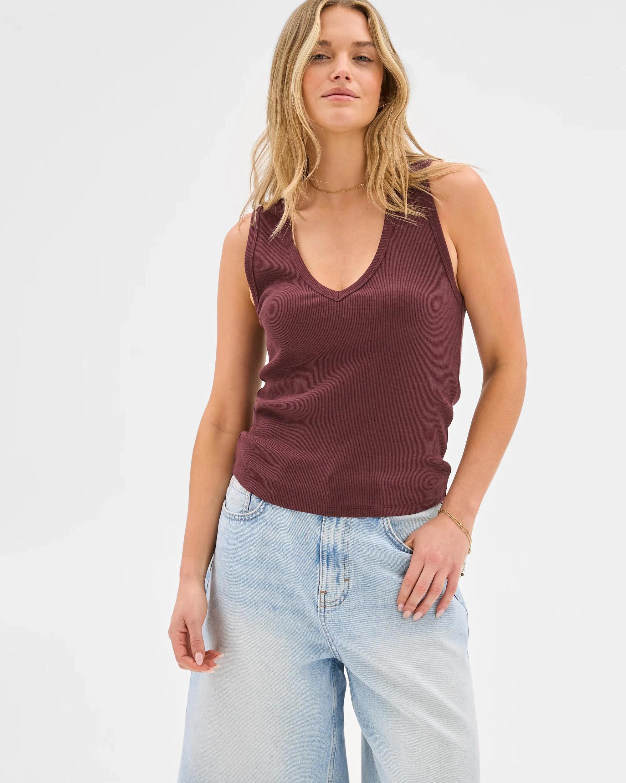 2 Lily Loves V-Neck Rib Tank Top BURGUNDY ROUGE, 2 of 5