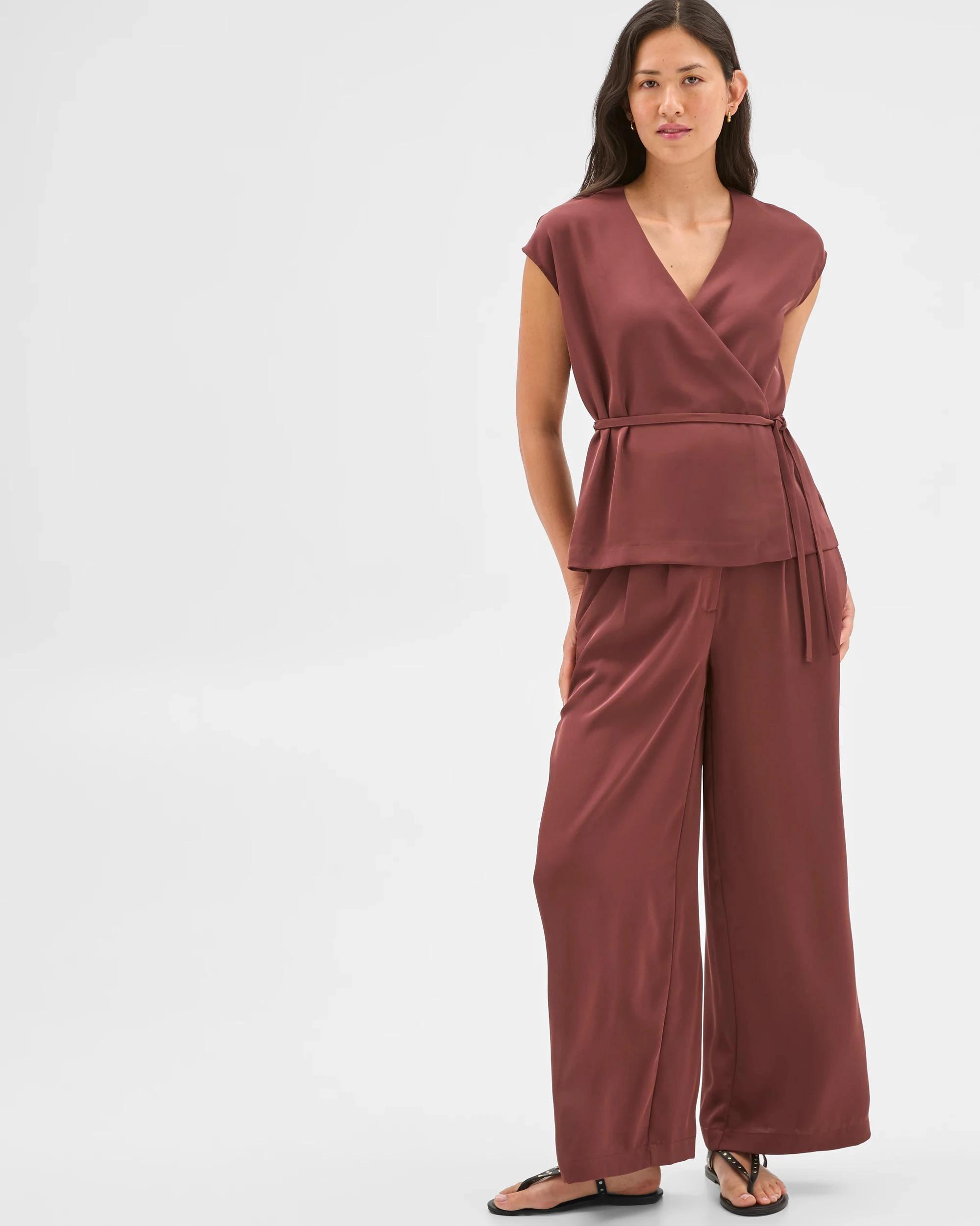 1 Tie Front Top - Preview RUM RAISIN, 1 of 6