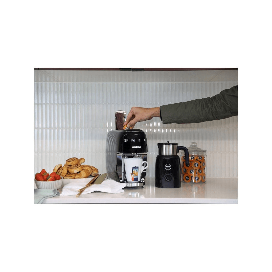 3 Lavazza A Modo Mio Smeg Capsule Coffee Machine - Black, 3 of 3