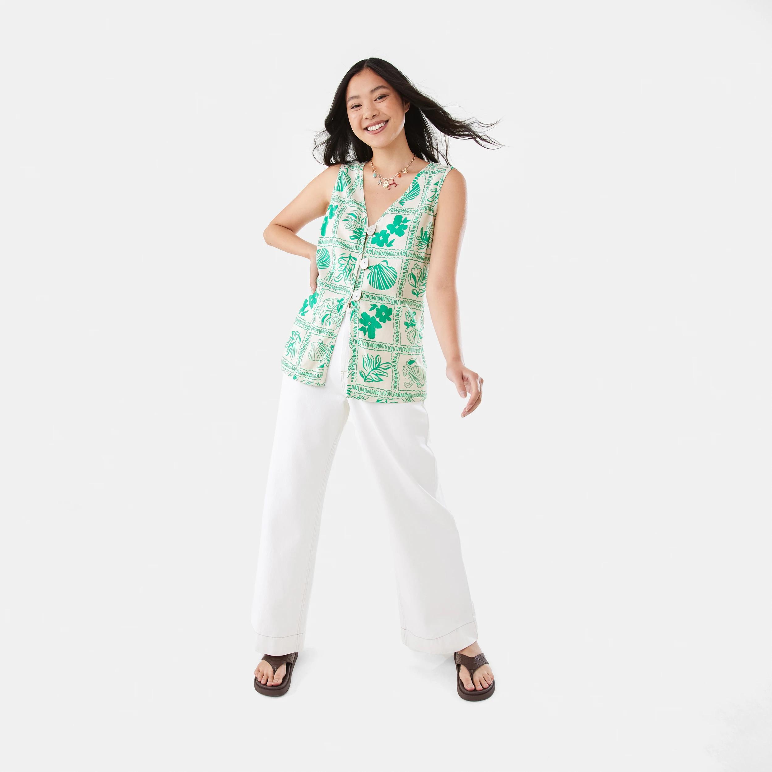 2 Sleeveless Button Detail Vest SHELL GEO SIMPLY GREEN, 2 of 8