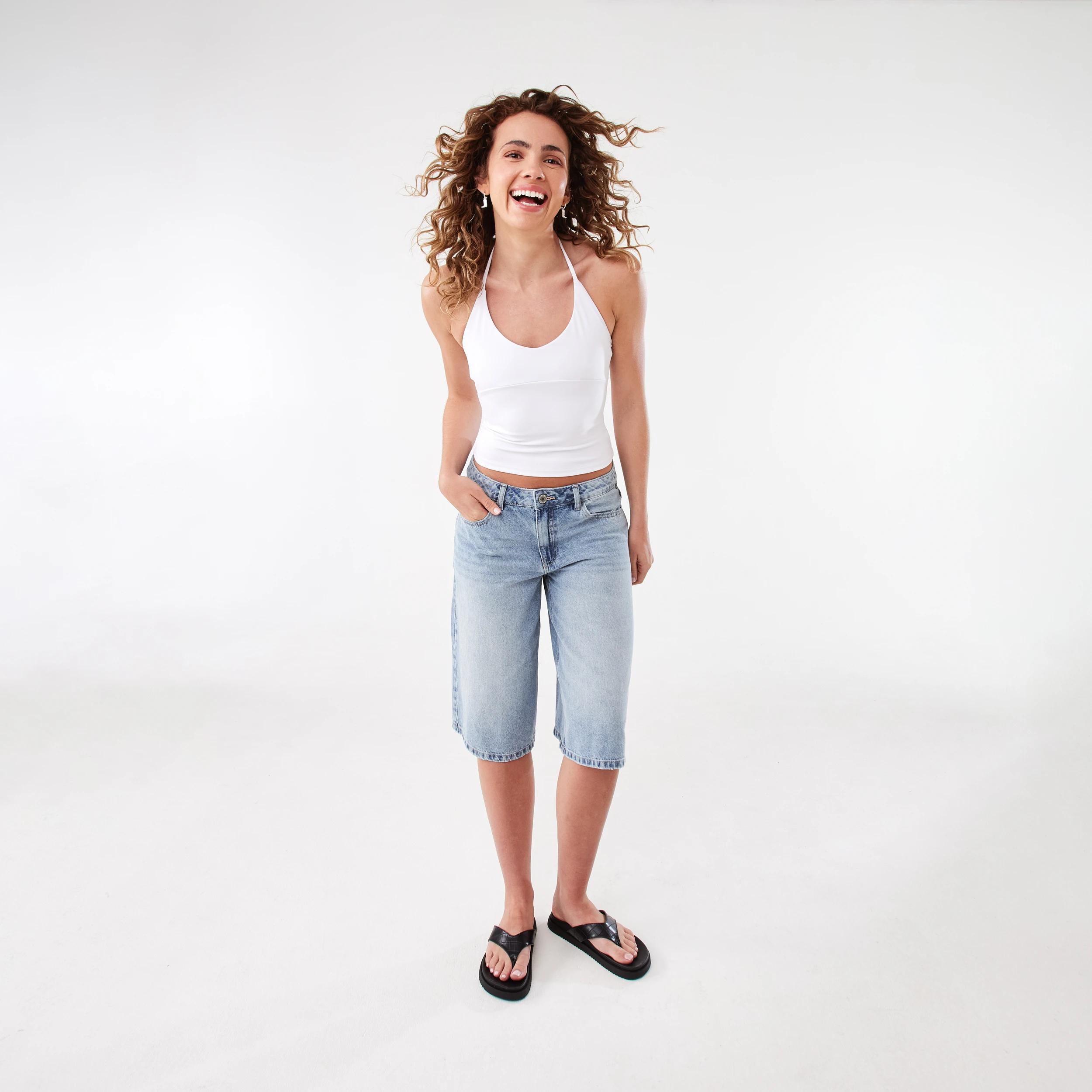 2 Buttersoft Contour Top White, 2 of 10
