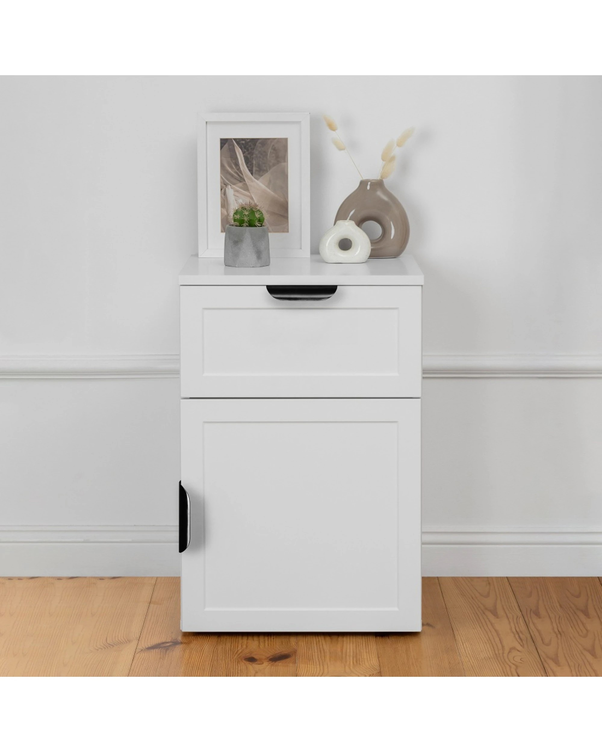 3 European Cabinetry Porto Bedside Table Hamptons Pull Handle - White, 3 of 4