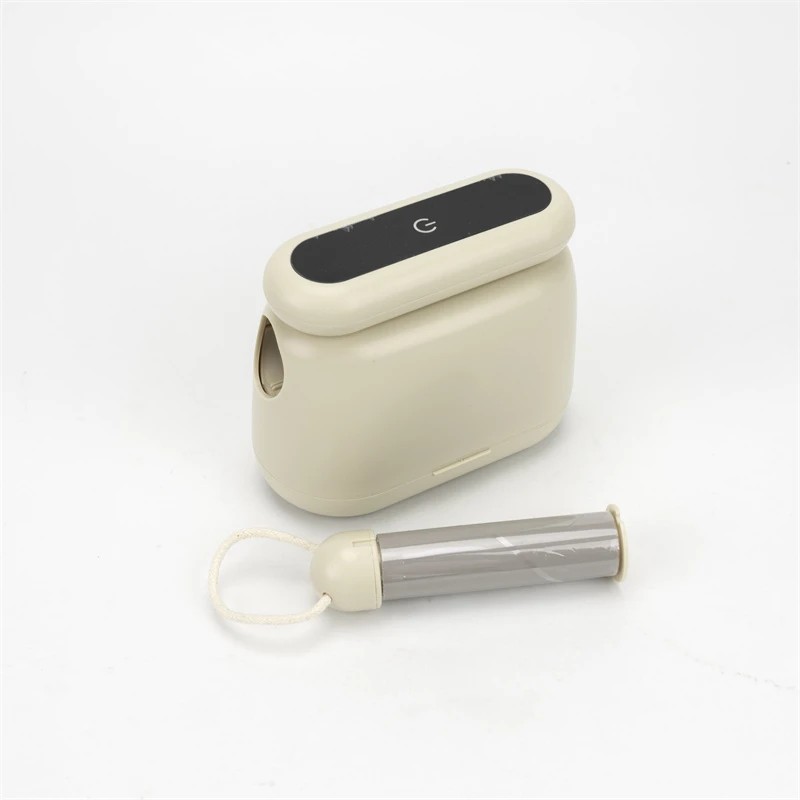 8 Rechargeable Dual Fabric Shaver, 8 of 10