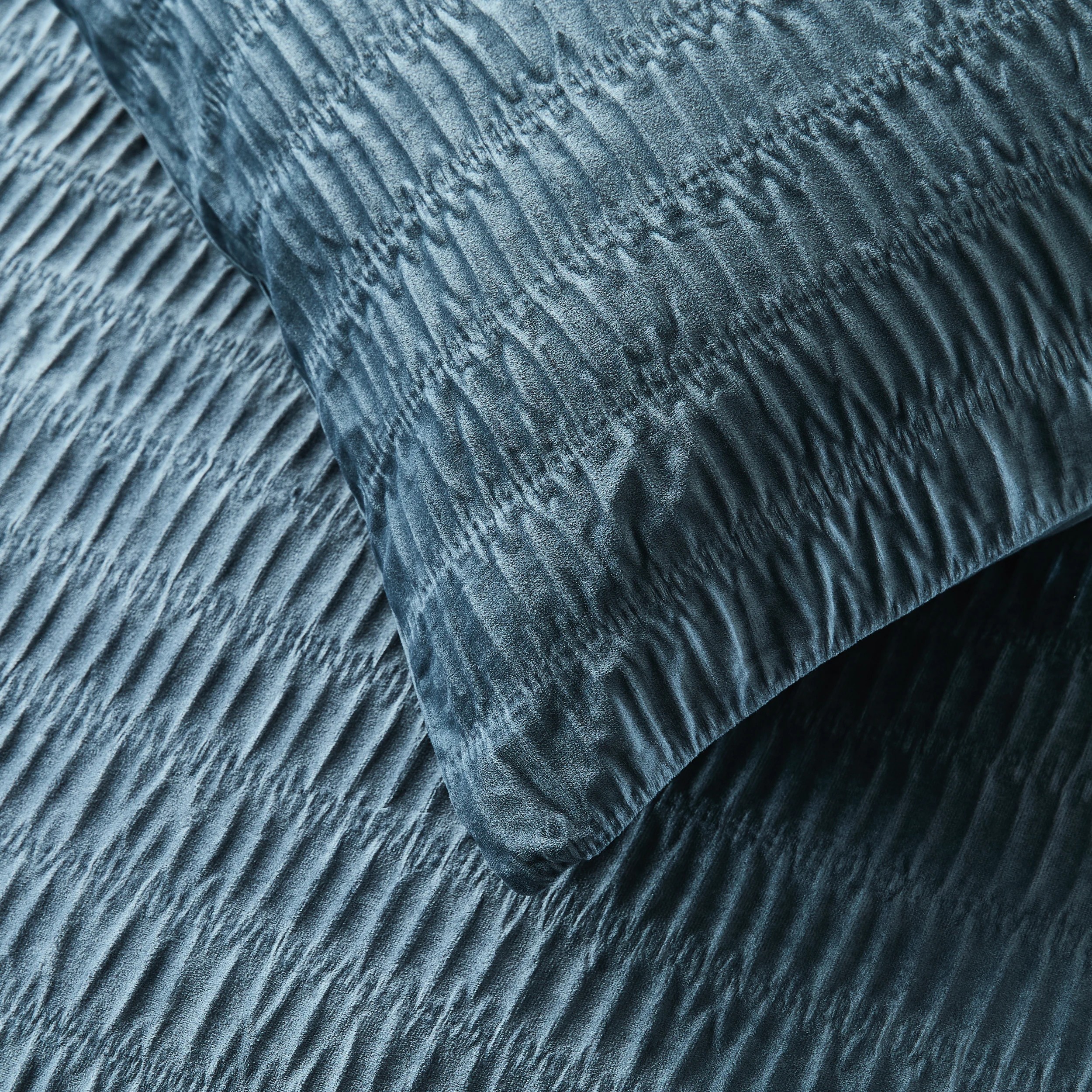 4 Velvet Quilt Cover Set - Queen Bed, Navy, 4 of 7