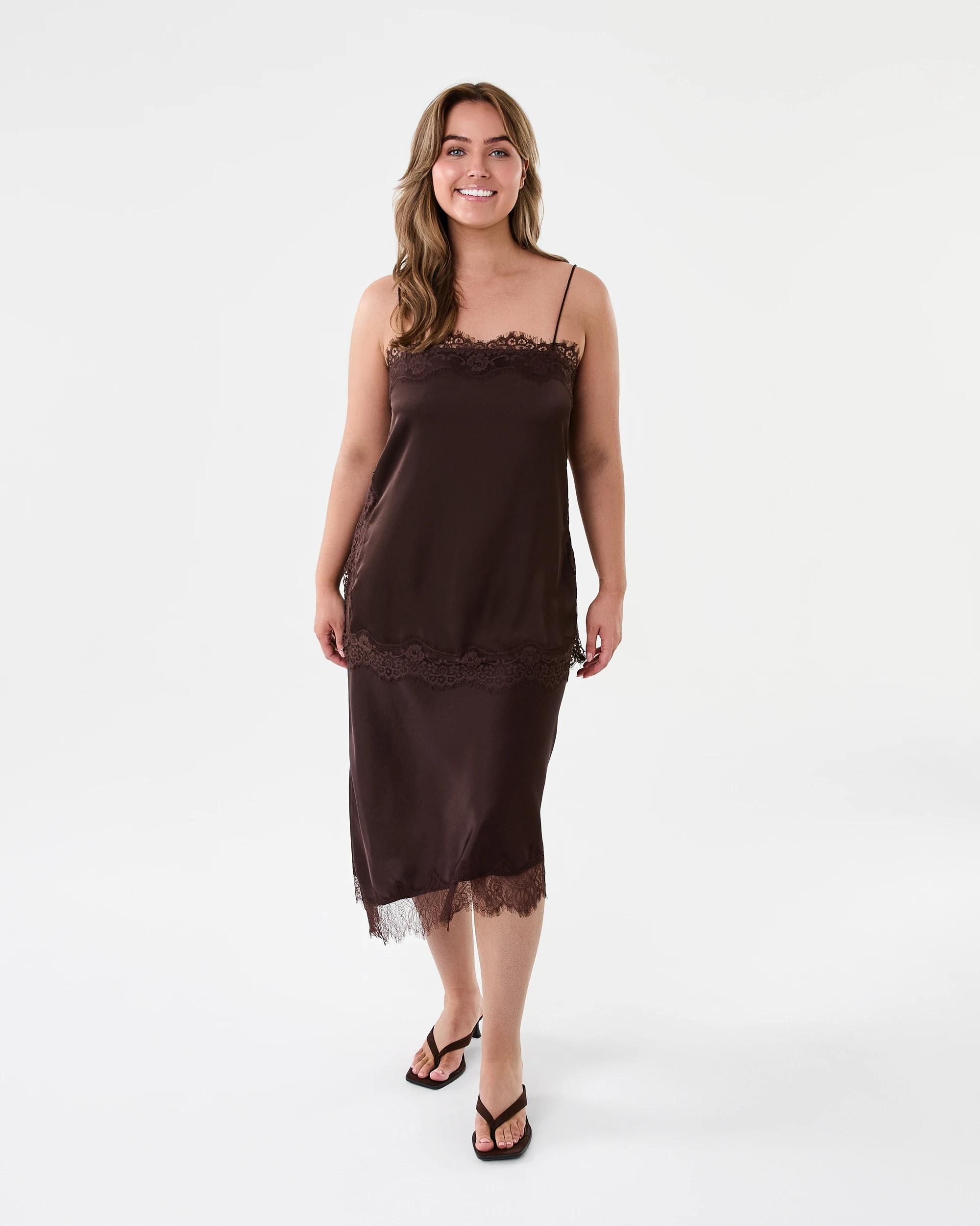 7 Sleeveless Boxy Satin Lace Cami Cbean, 7 of 7