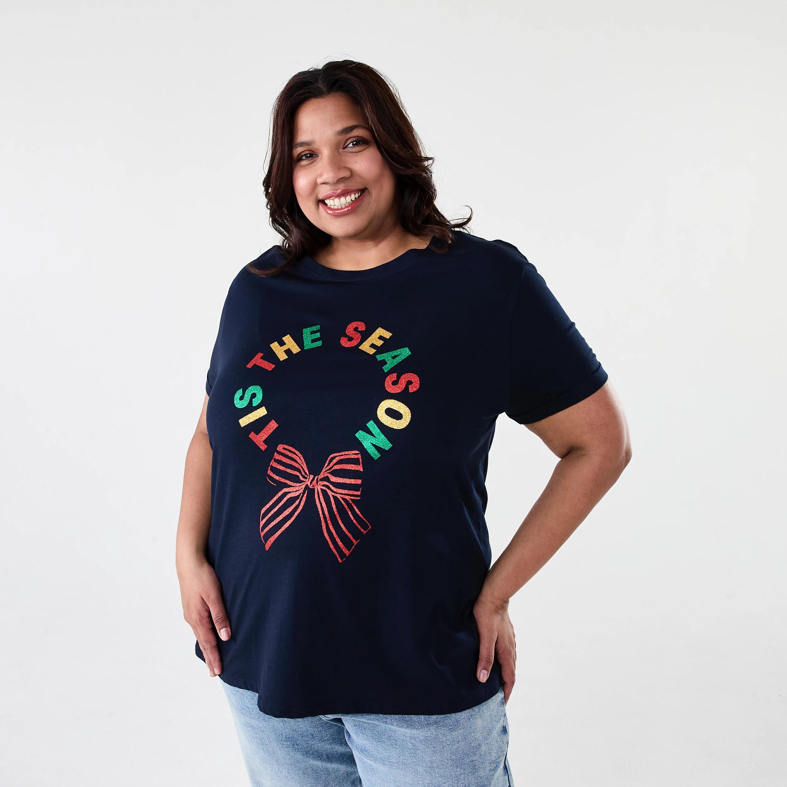1 Christmas Short Sleeve T-shirt Wreath, 1 of 5