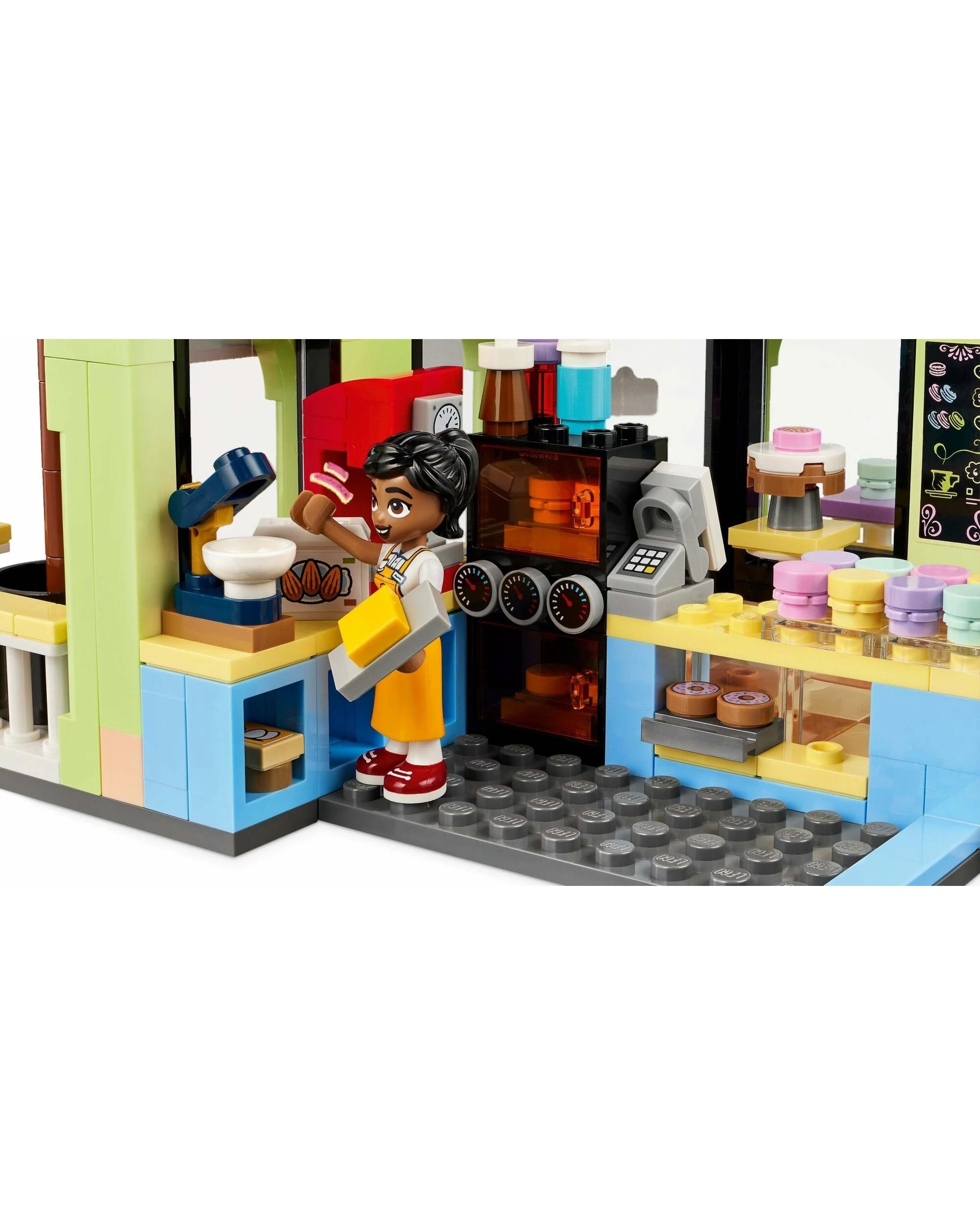 4 LEGO Friends 42618 Heartlake City Cafe, 4 of 5