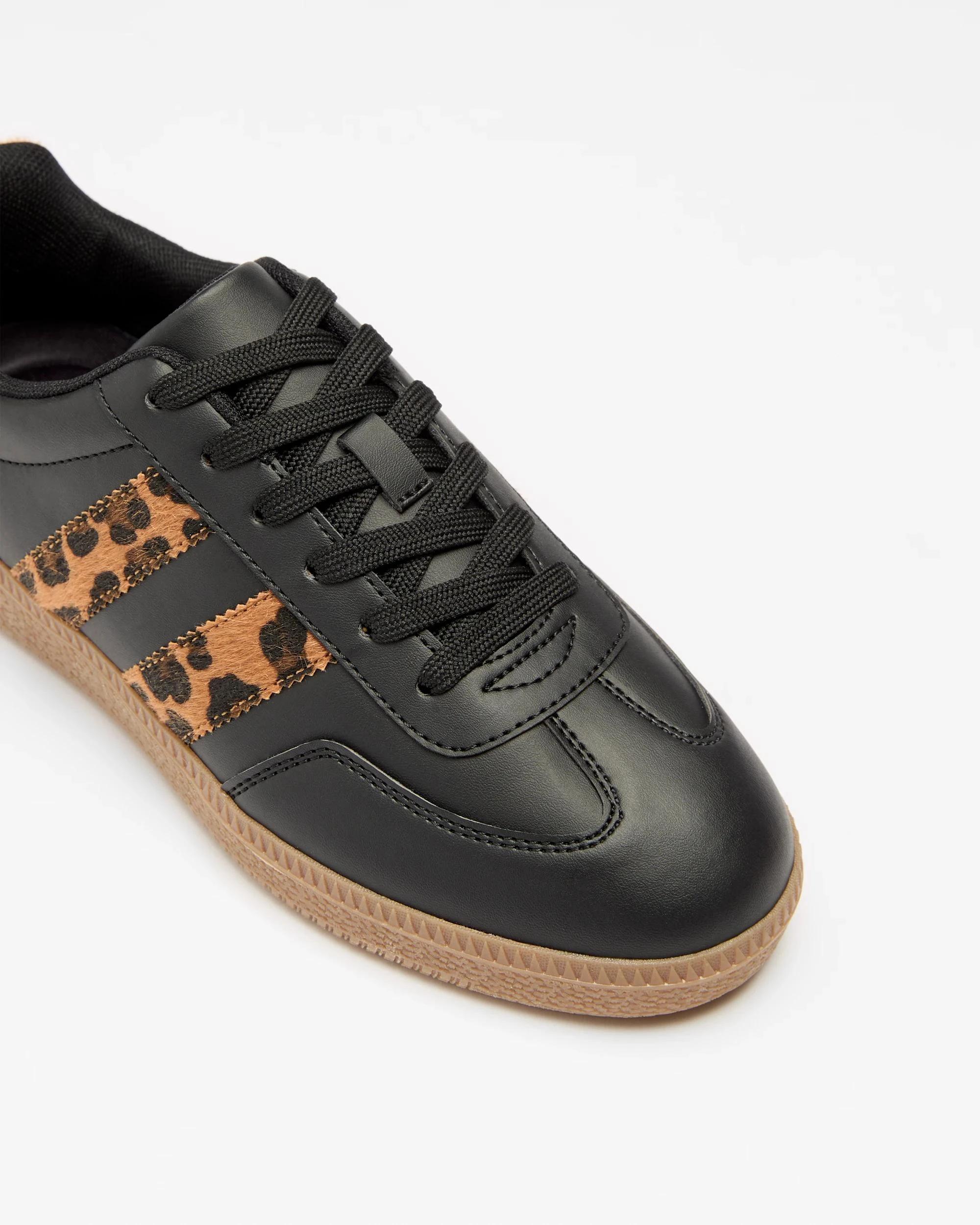 2 Target Woman Womens Sneaker - Django LEOPARD, 2 of 3