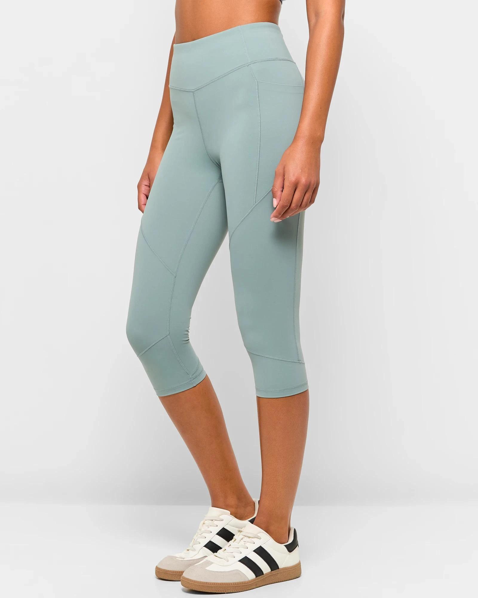 3 Target Active Infinity Sculpt High Rise Crop Length Tights GARDEN SAGE, 3 of 5