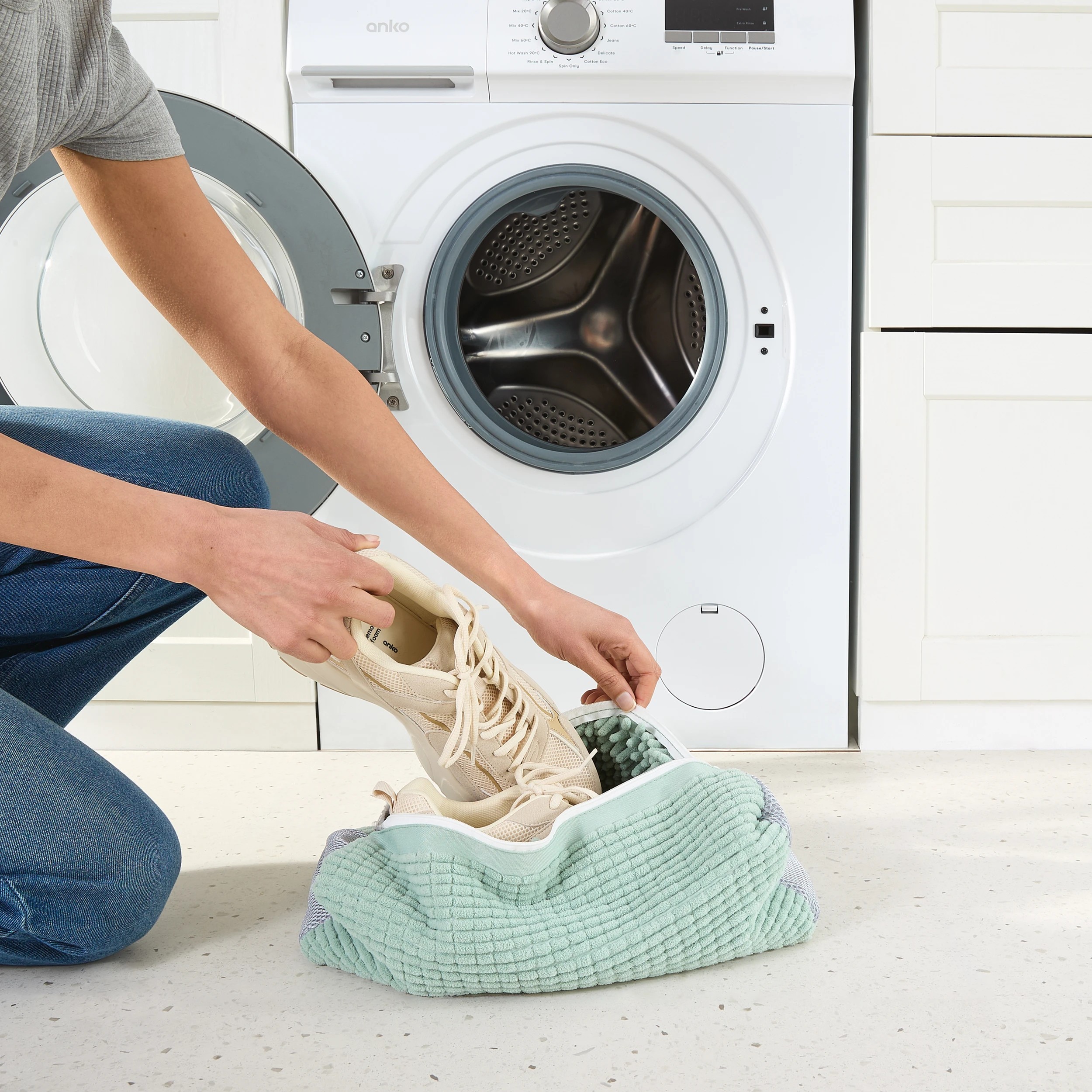 1 Large Shoe Washing Bag, 1 of 9
