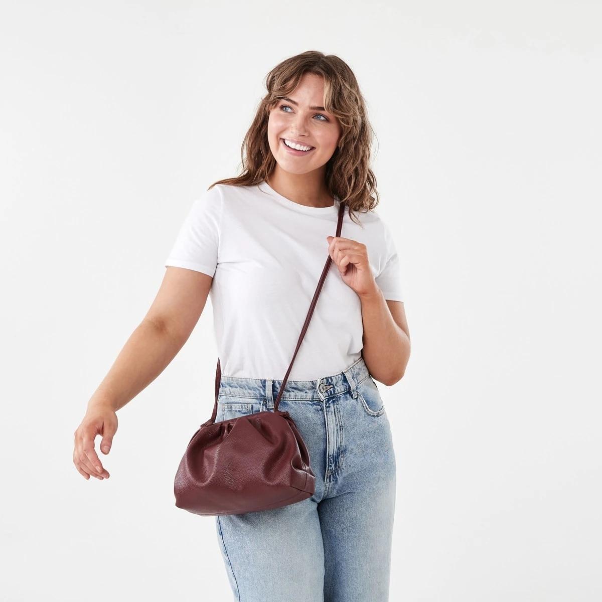 5 Puff Crossbody Bag CRIMSON RED, 5 of 6