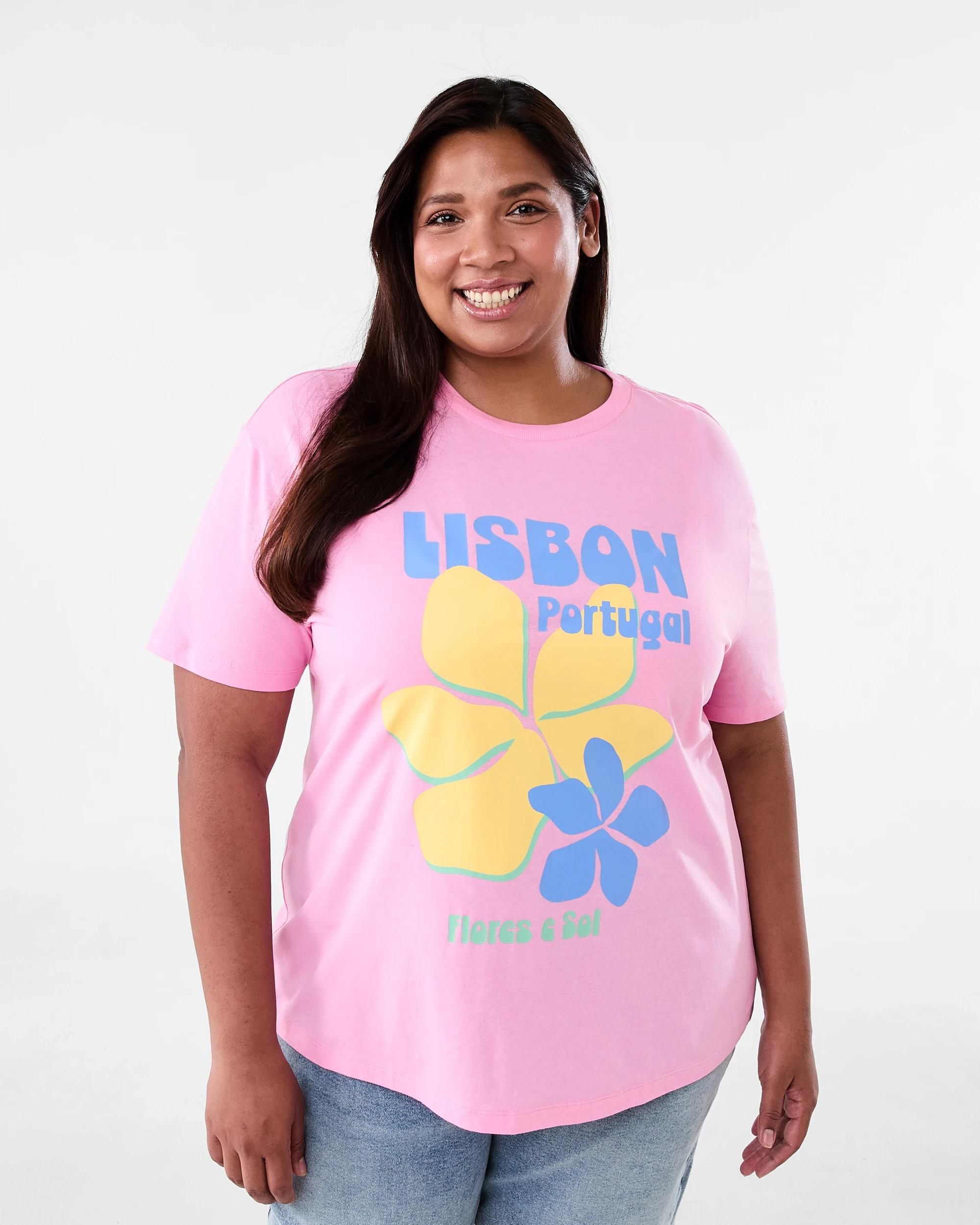 1 Curve Short Sleeve Boyfriend T-shirt Lisbon, 1 of 5