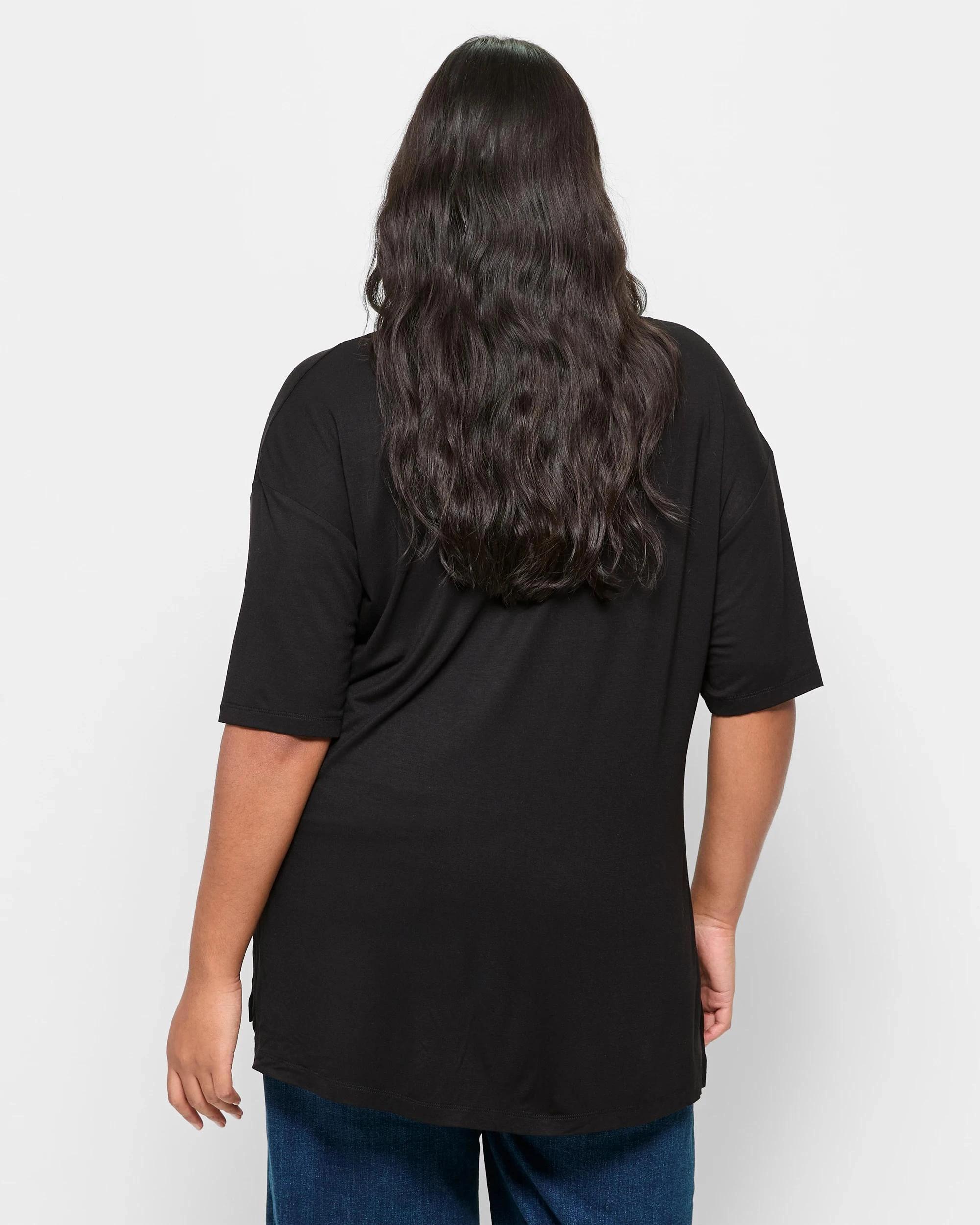 4 Target Plus Size V-Neck T-Shirt BLACK, 4 of 5