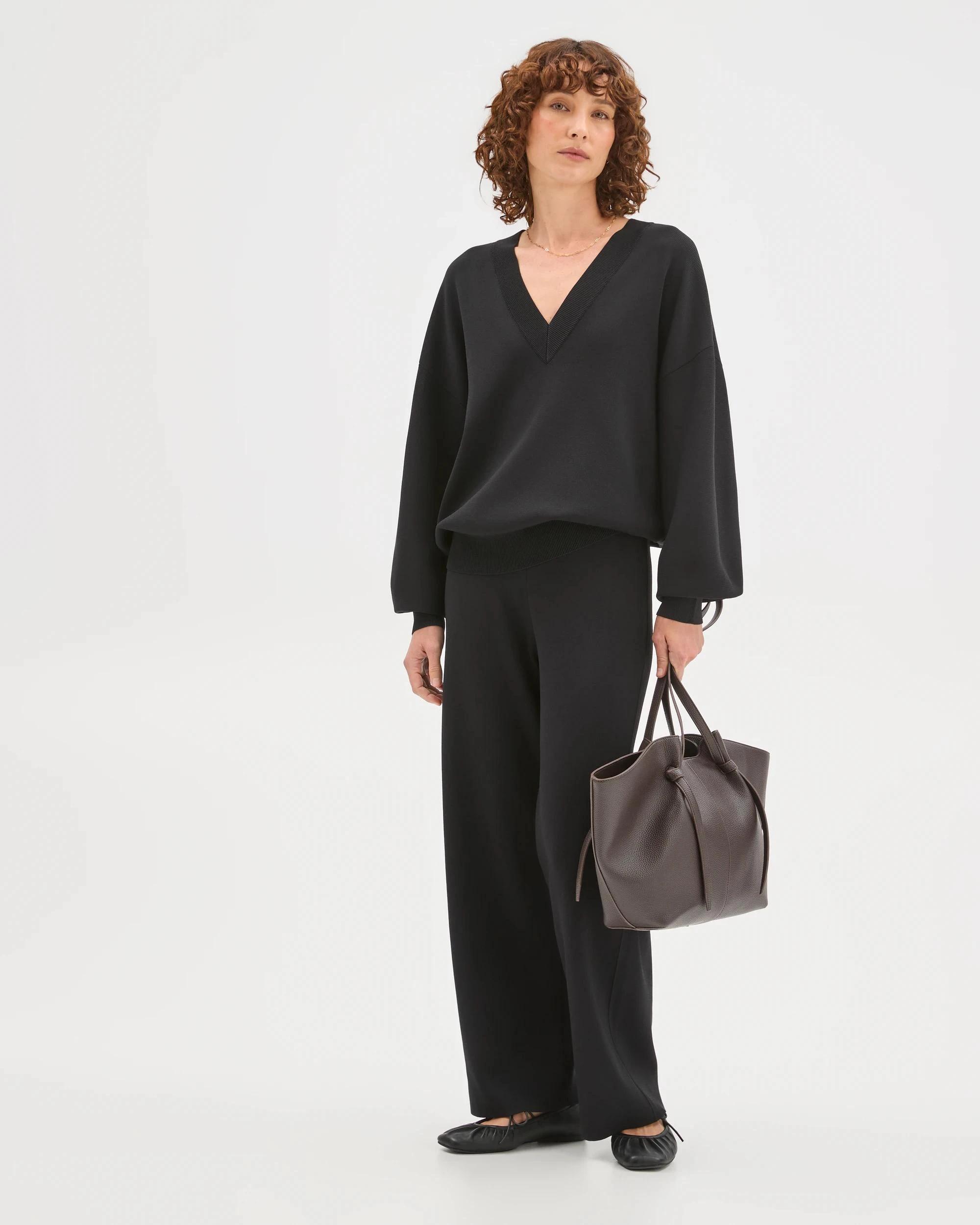 2 Preview Crepe Knit V-Neck Sweater BLACK, 2 of 7