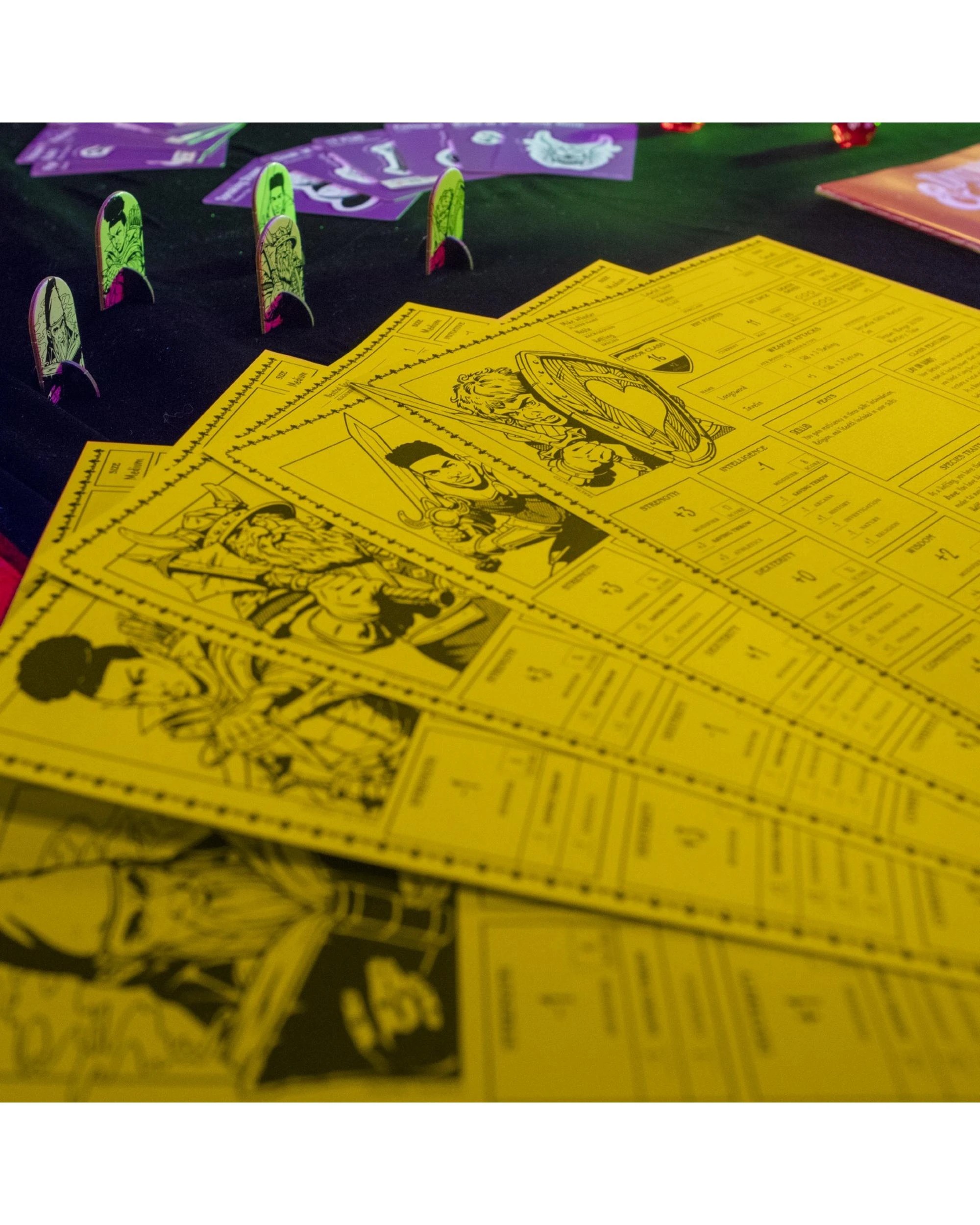 7 Dungeons and Dragons Stranger Things Welcome to the Hellfire Club Starter Set, 7 of 10