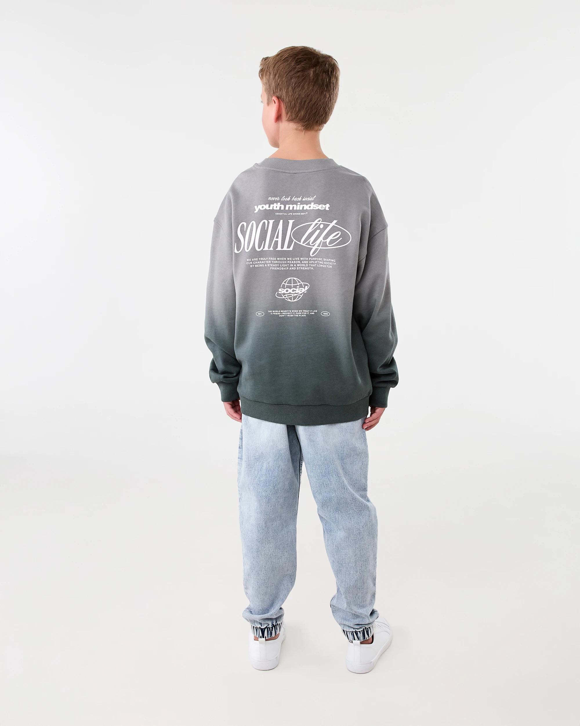 8 Oversized Washed Crew Neck Sweatshirt Yth Ombre, 8 of 8