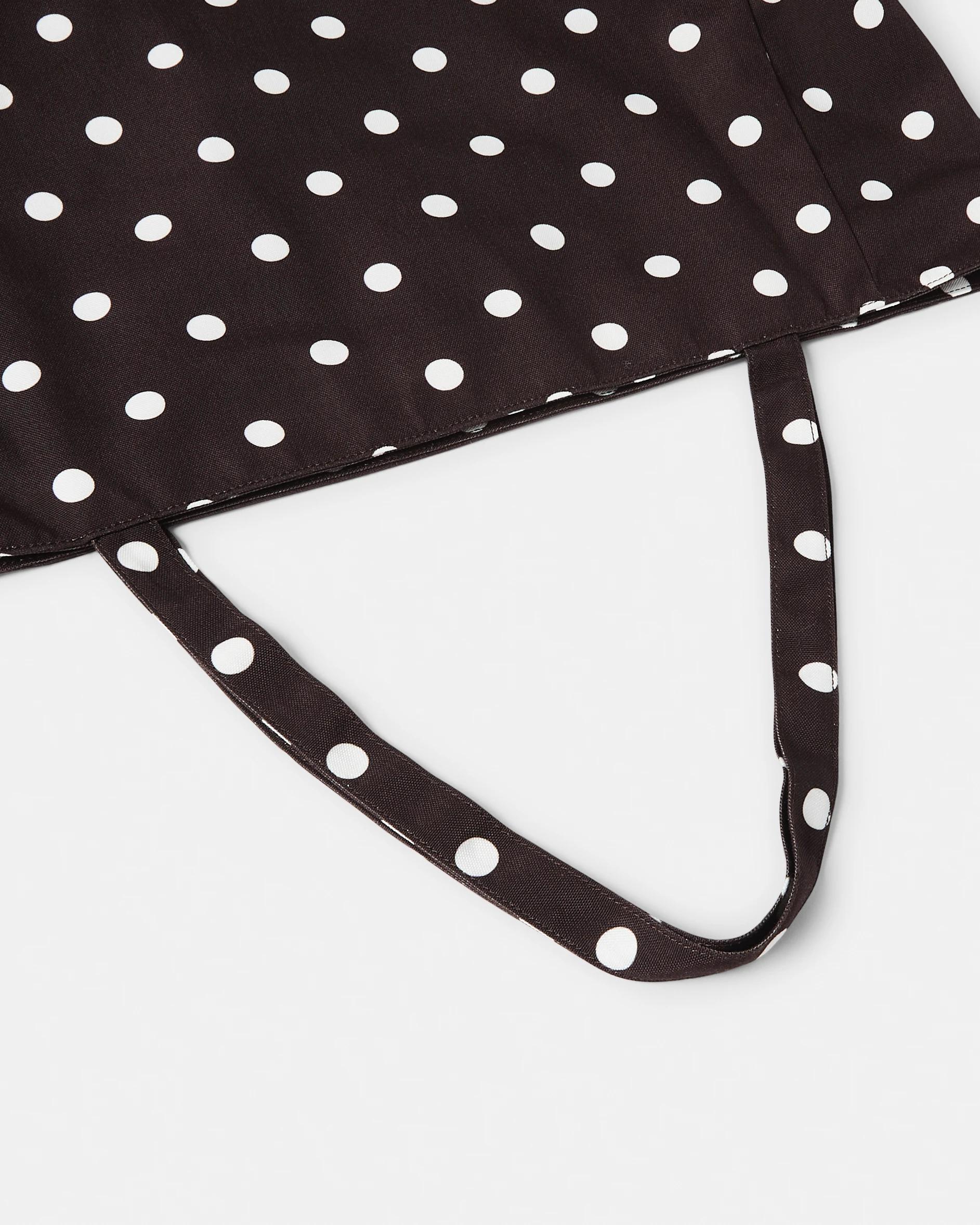 4 Beach Bag Choc Spot, 4 of 5