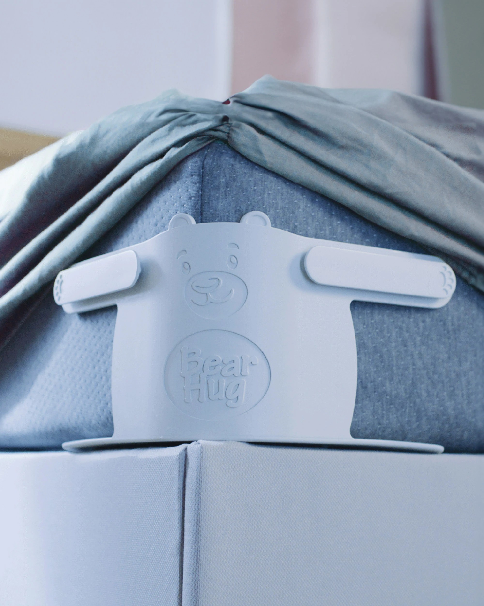 2 Global Shop Direct Bear Hug Bed Sheet Holders Keep Your Sheets Tucked In Tight, 2 of 8