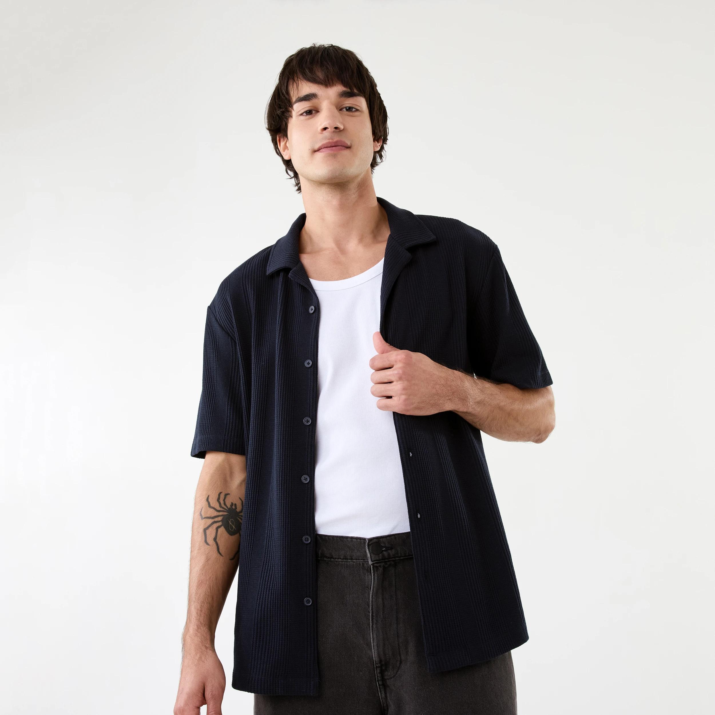1 Short Sleeve Textured Knit Shirt SKY CAPTAIN, 1 of 10