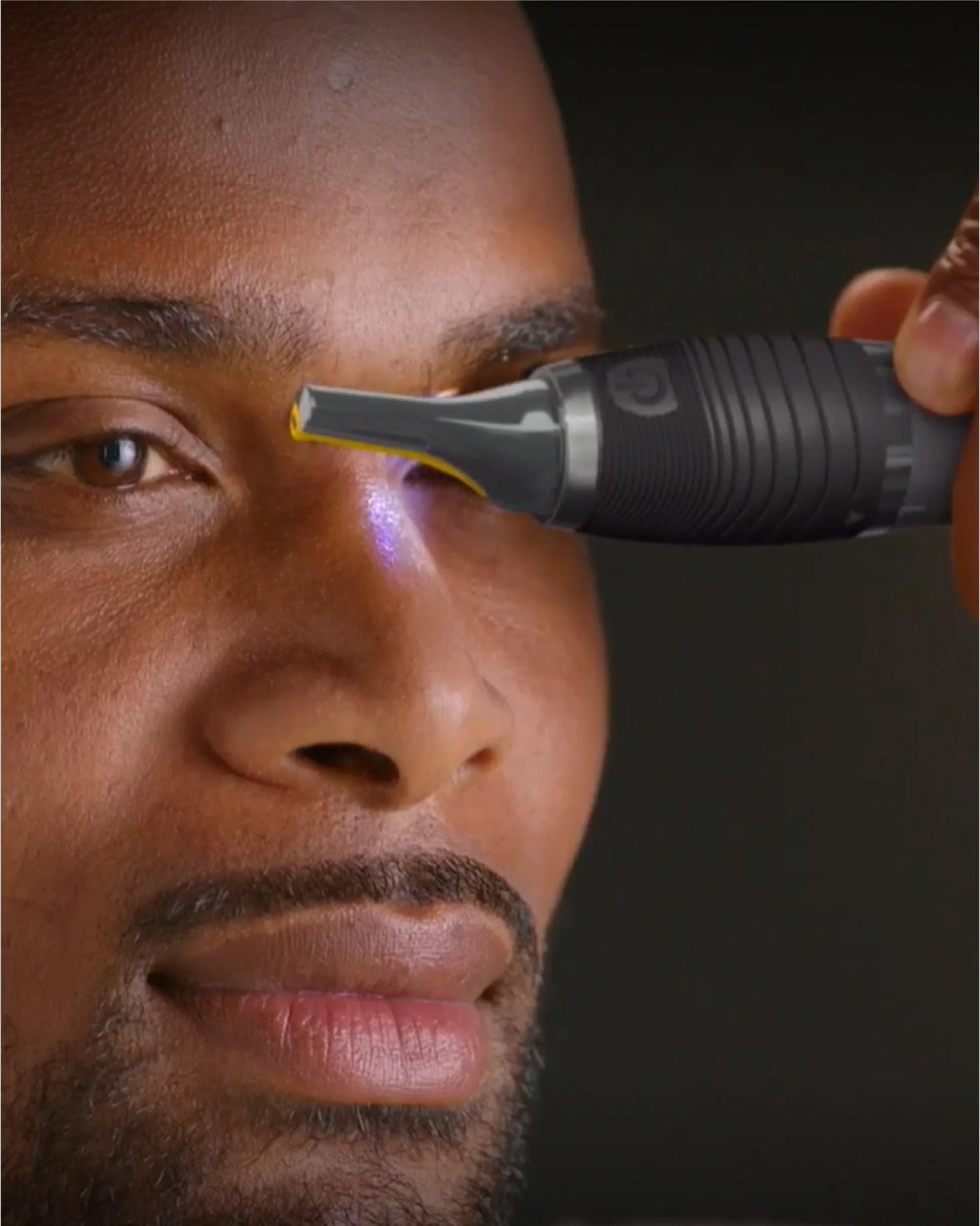 2 MicroTouch Titanium Max Trim Shape And Remove Hair With Micro Precision, 2 of 7