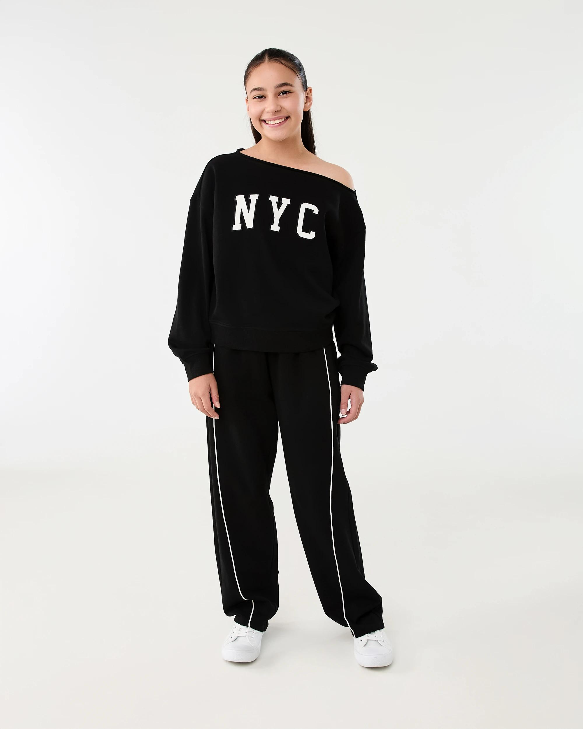8 Off Shoulder Sweatshirt Black Nyc, 8 of 9