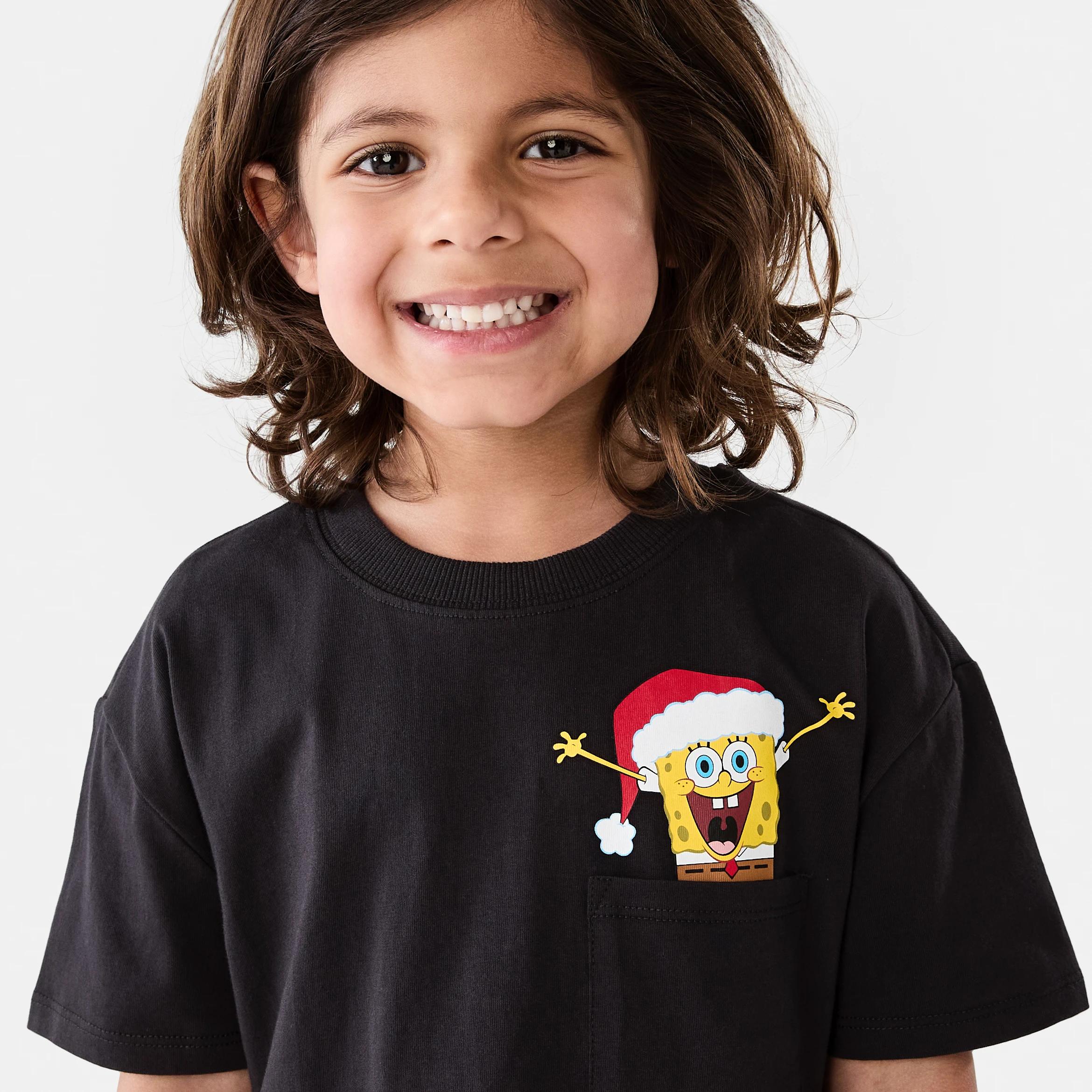 3 SpongeBob License Christmas Oversized T-shirt SPONGEBOB FAMILY XMAS KIDS FB PRINT, 3 of 8