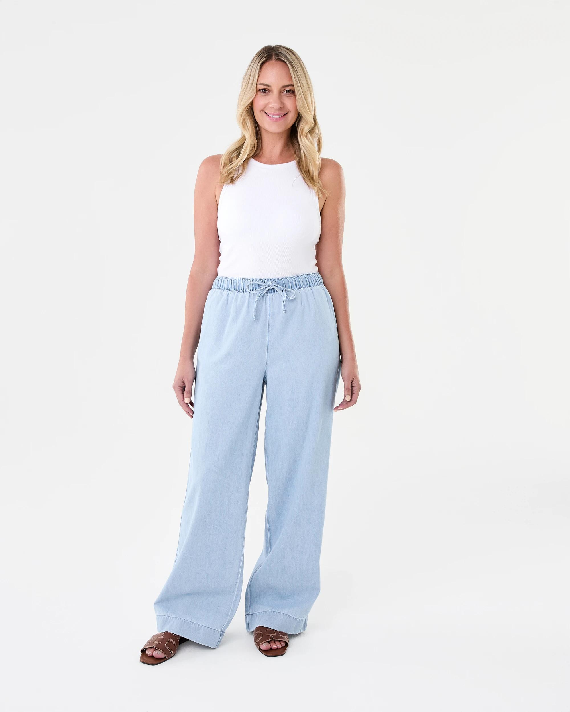 3 Comfort Wide Leg Jeans Light Denim Wash, 3 of 9