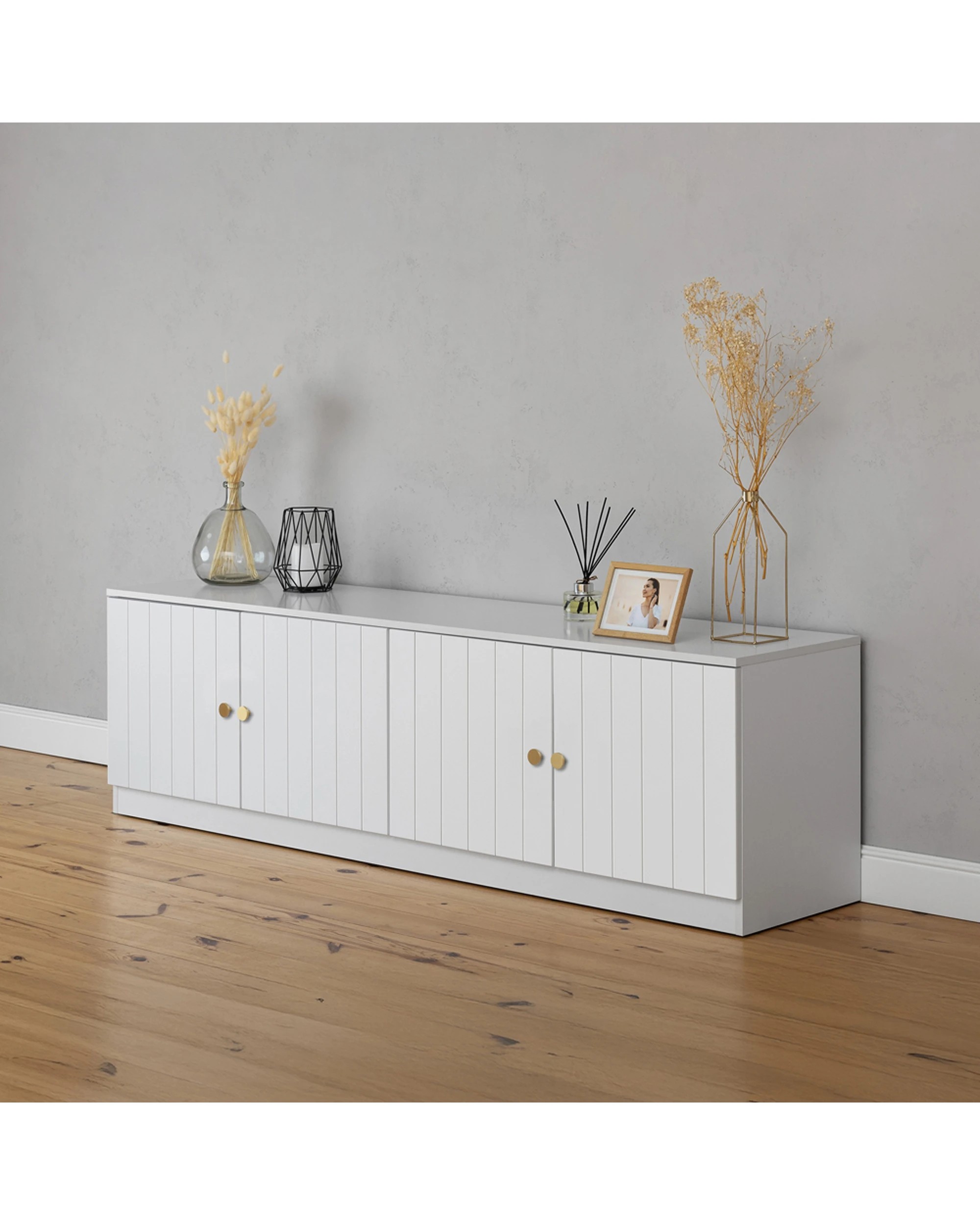 3 European Cabinetry Bucharest VJ Panel TV Unit Brass Round Handle - White, 3 of 4