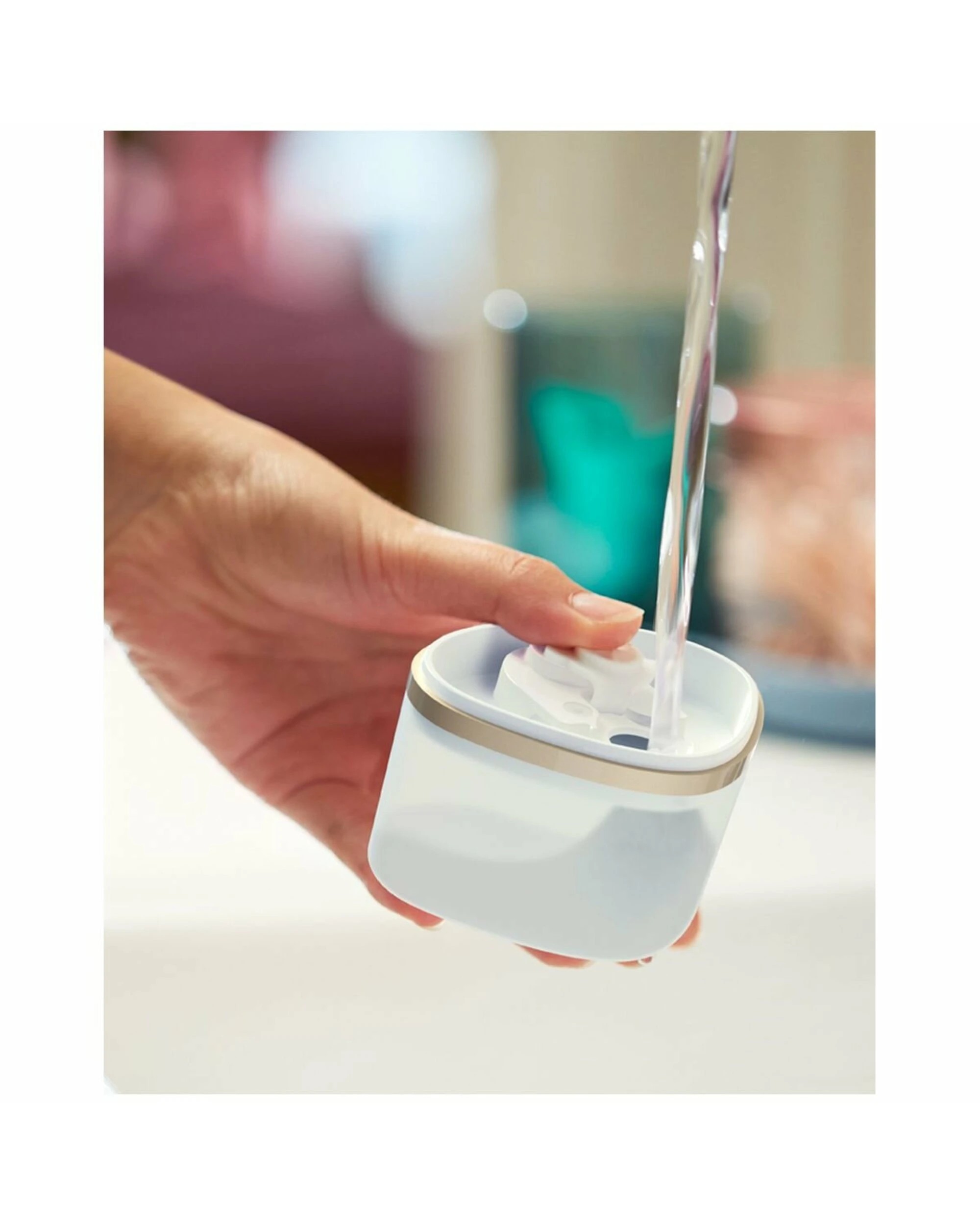 4 Philips 3000 Series Handheld Garment Steamer White, 4 of 5