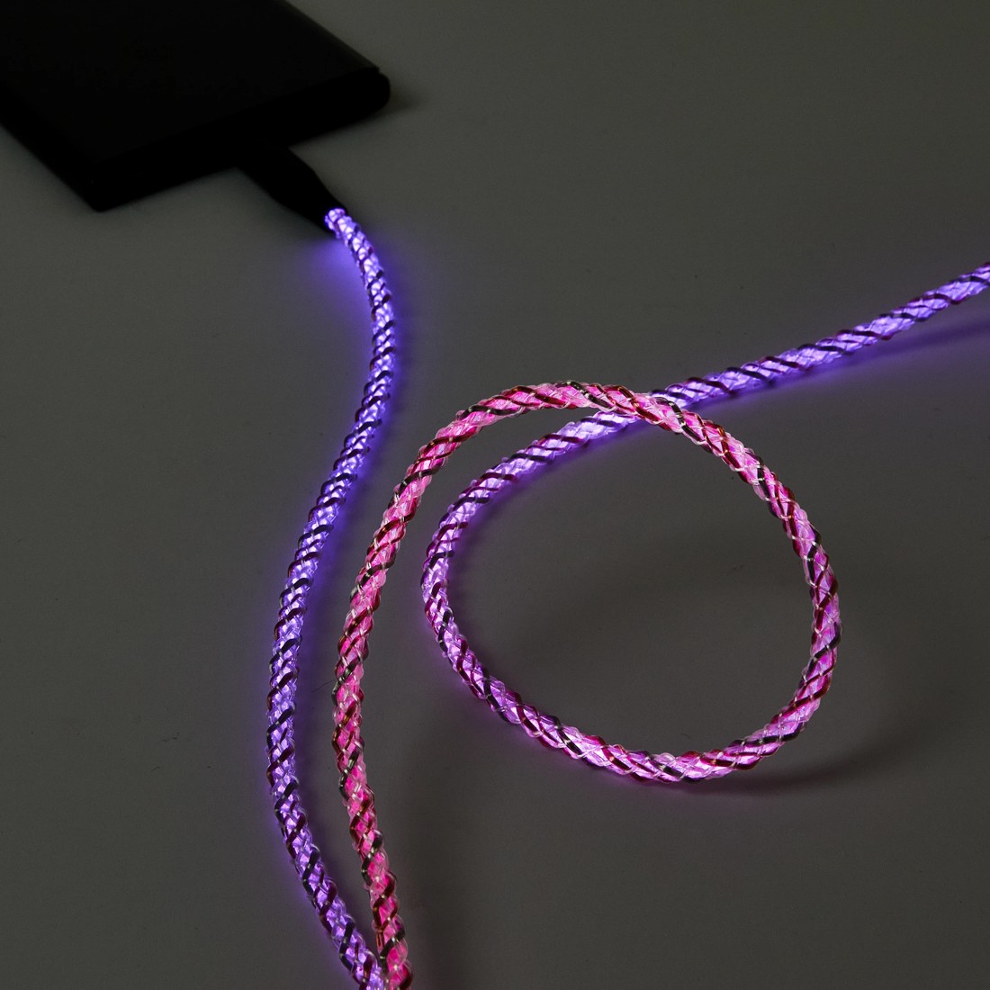 7 1.2m Light Up USB-C to USB-C Cable, 7 of 8