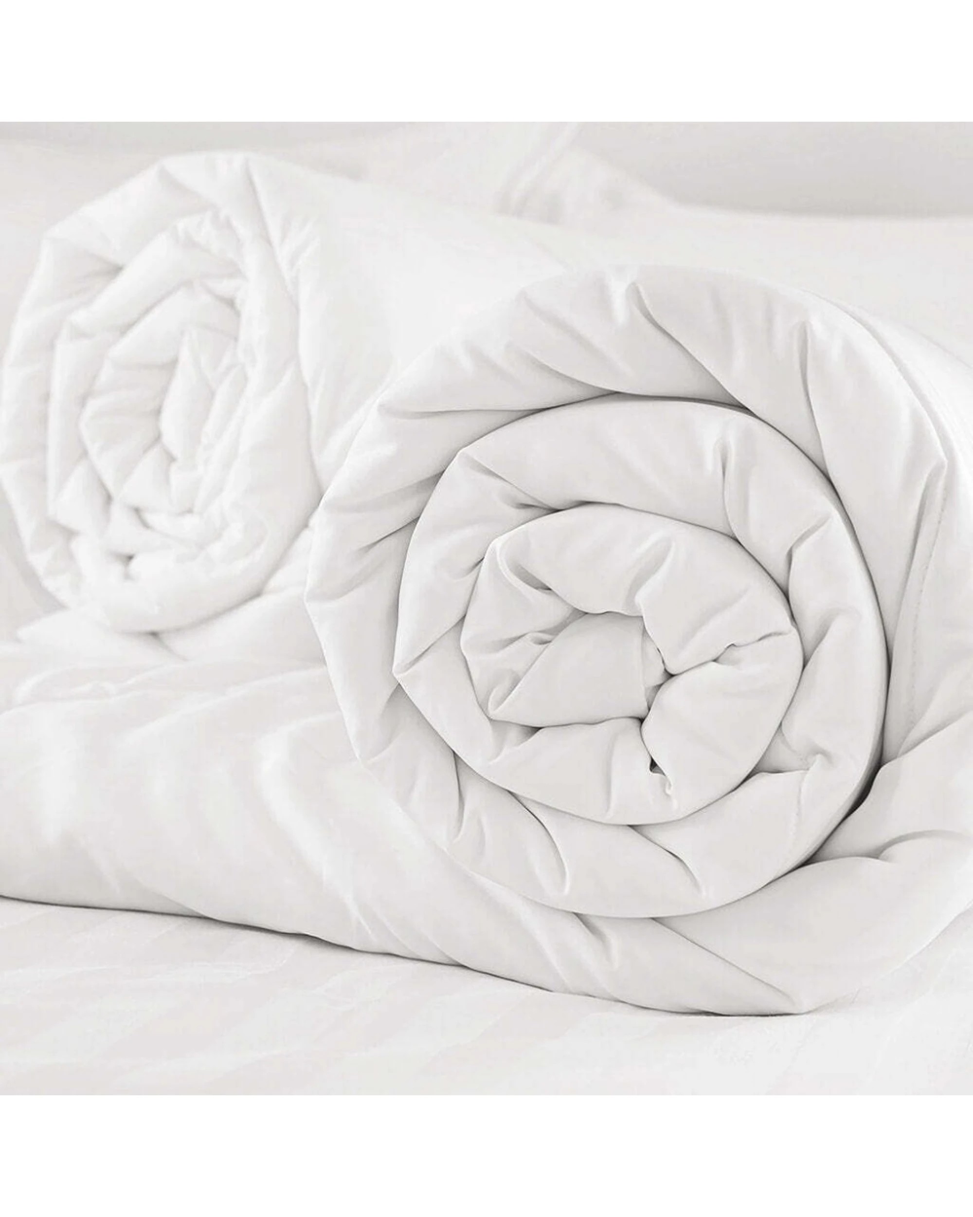 2 Tontine Comfortech Cool Performance Quilt All Seasons - King Bed - White, 2 of 3