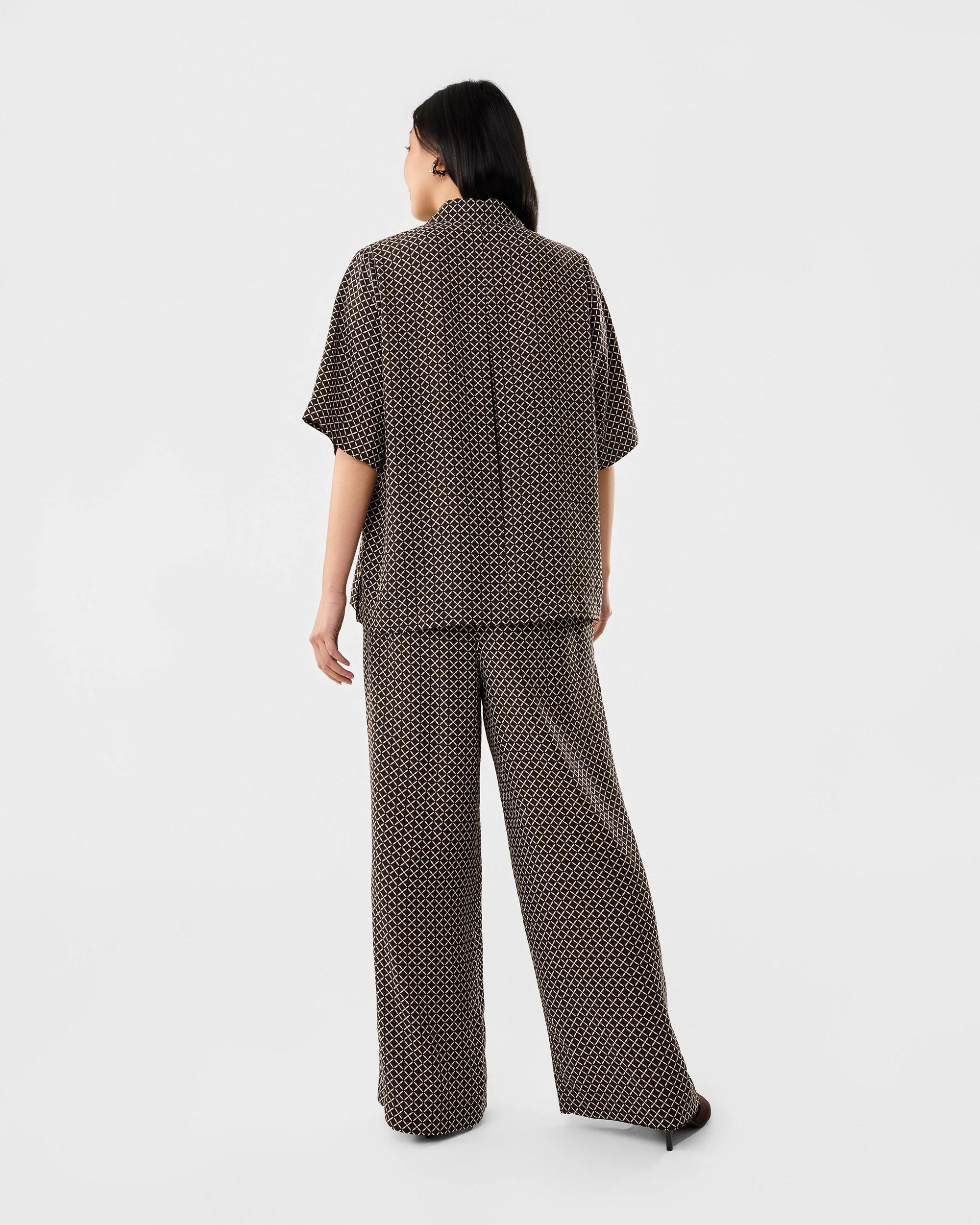 4 Short Sleeve Relaxed Print Shirt Mono Tile, 4 of 9
