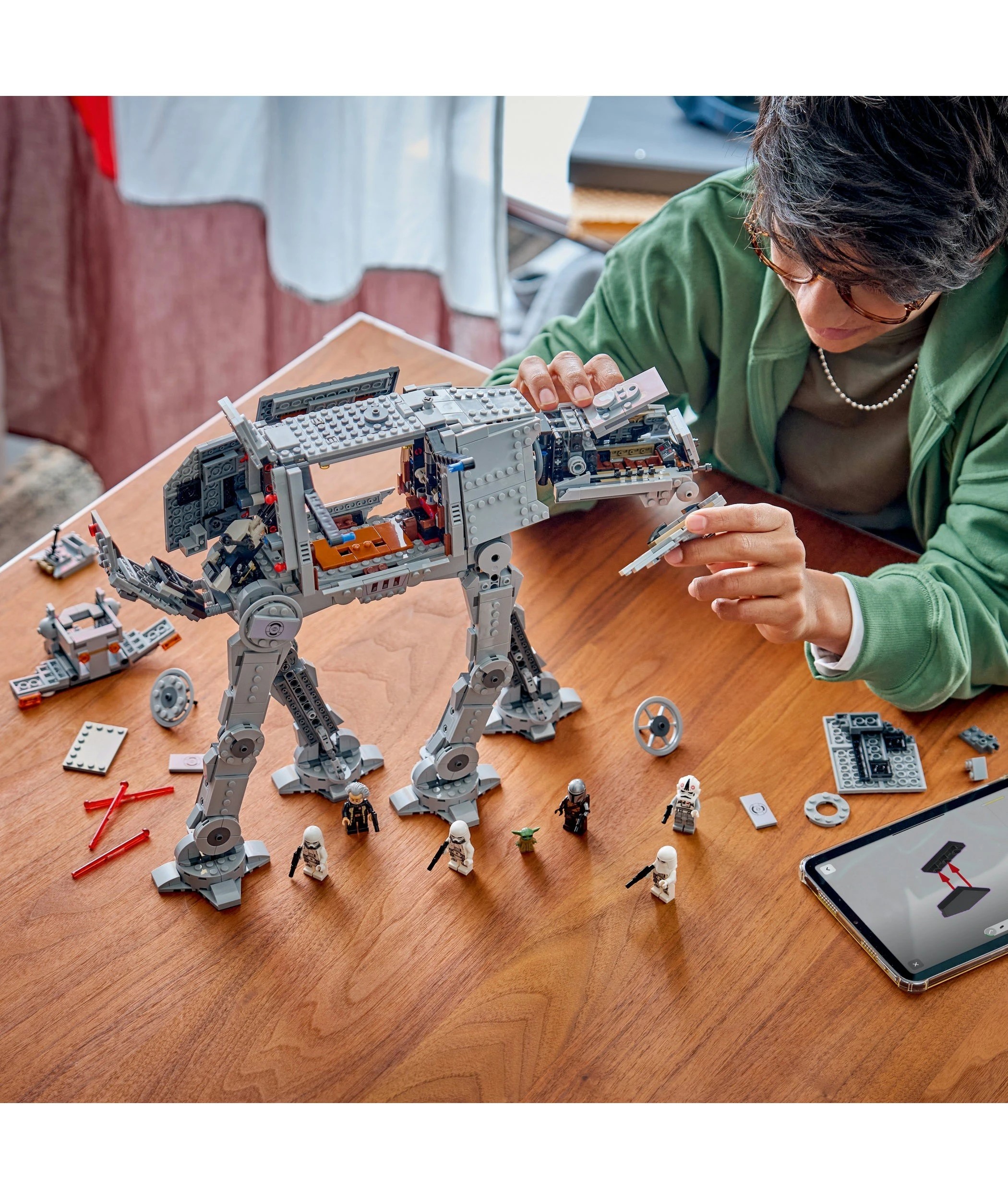 8 LEGO Star Wars Imperial Remnant AT-AT with INT-4 75454, 8 of 10