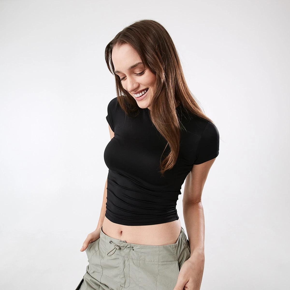 1 Short Sleeve Luxe T-shirt Black, 1 of 6