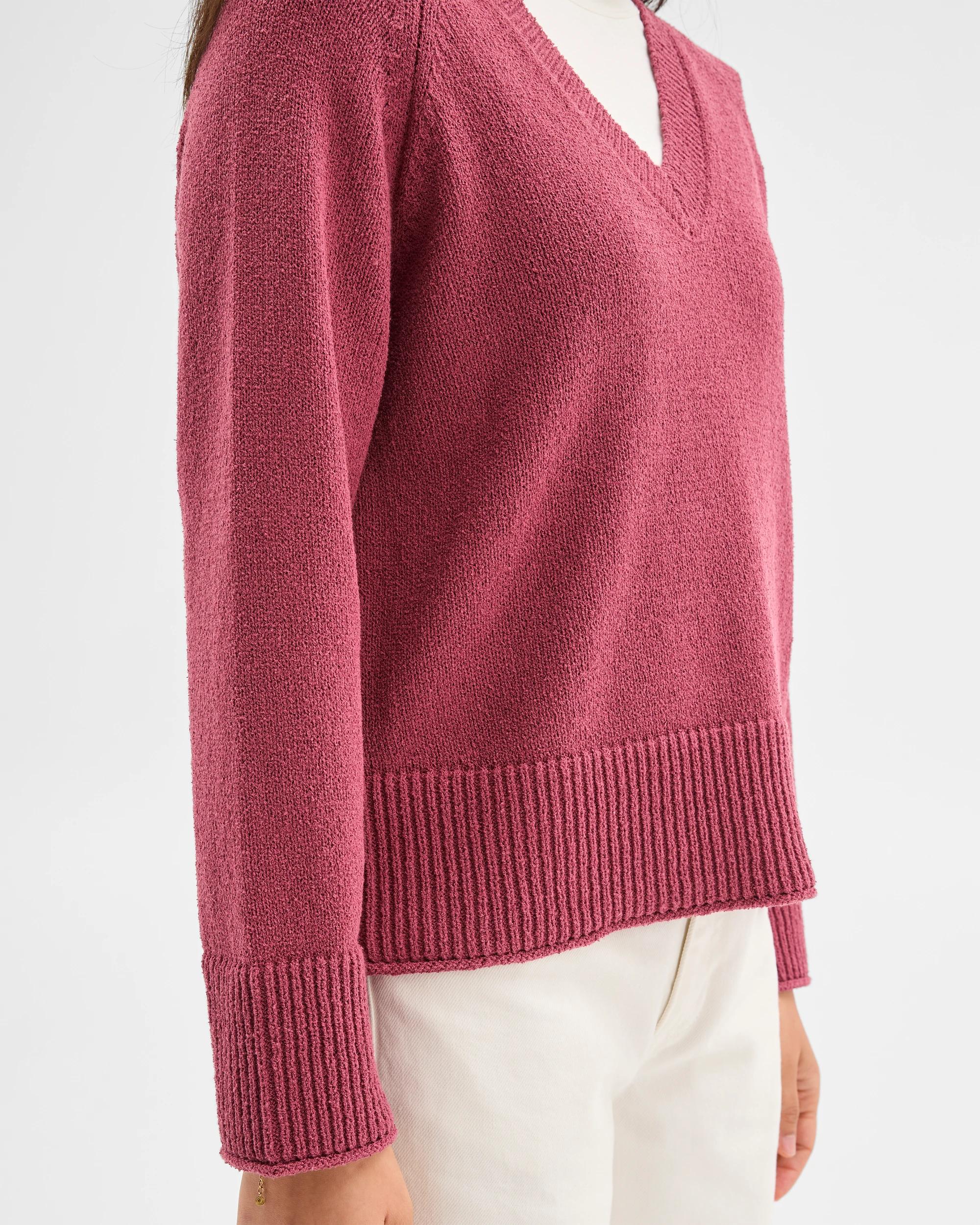 2 Target Woman Australian Cotton Blend Boucle V-Neck Jumper MULBERRY, 2 of 5