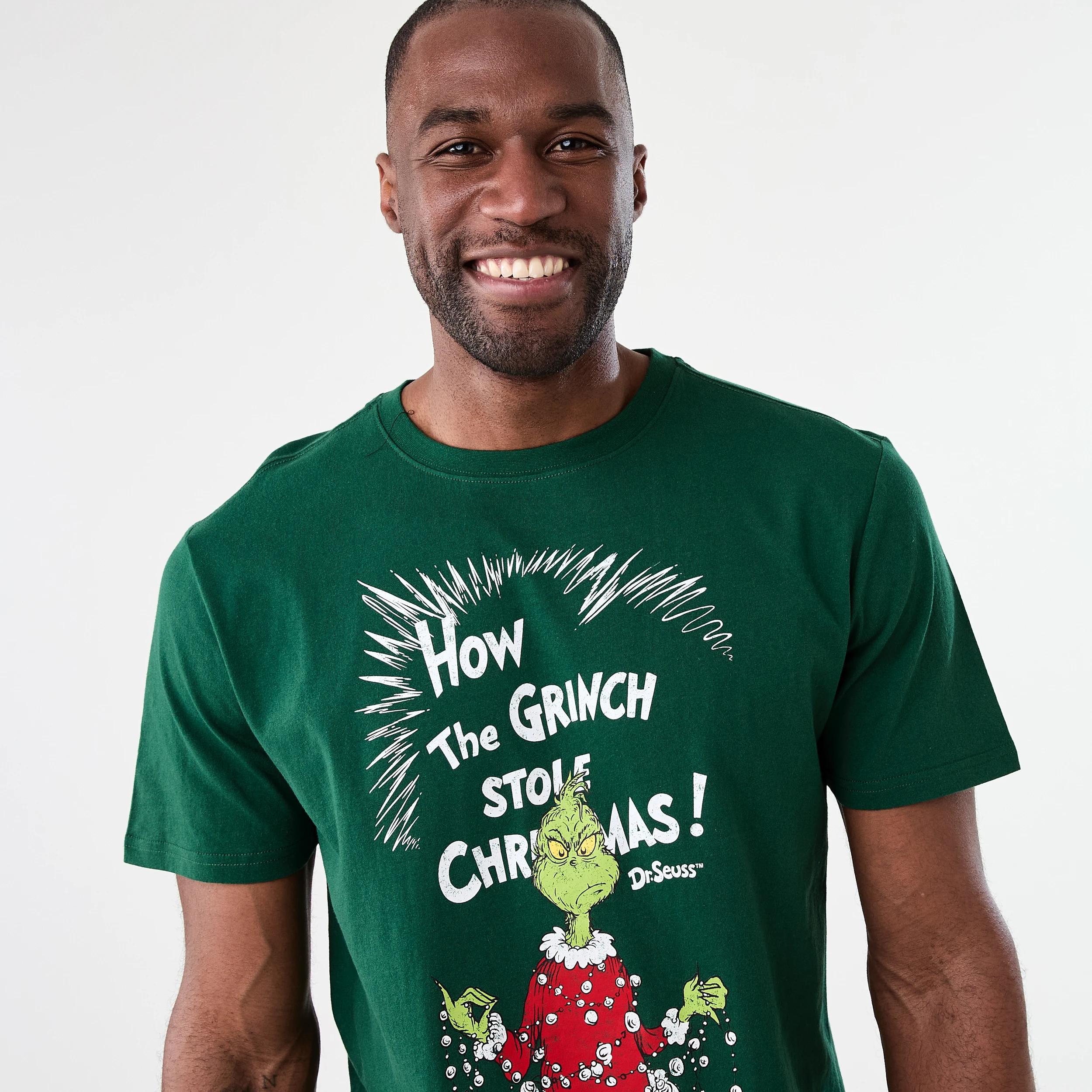 4 The Grinch License Christmas T-shirt STRAWBERRY, 4 of 5